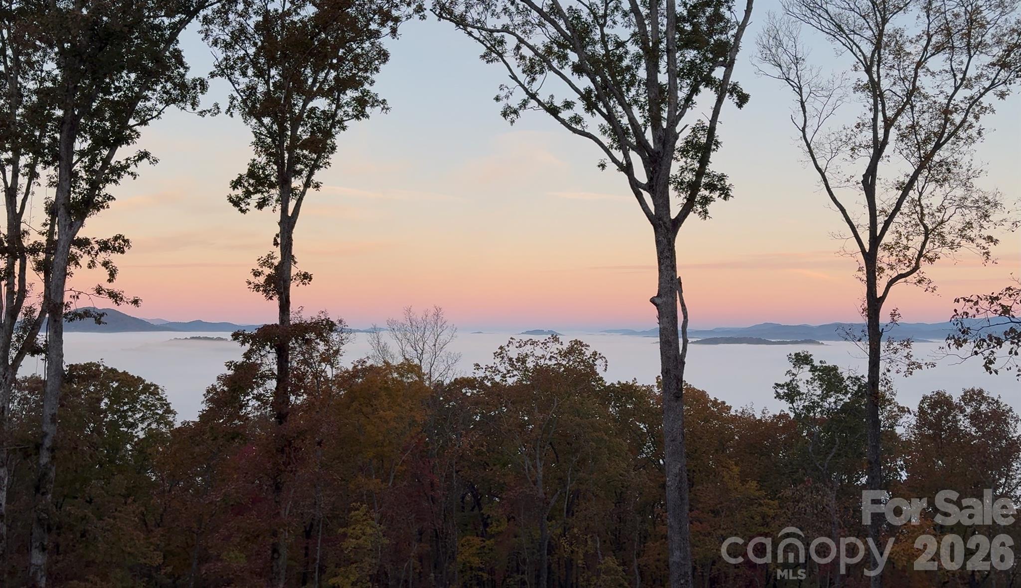 724 Grand Laurel Way — Brasstown