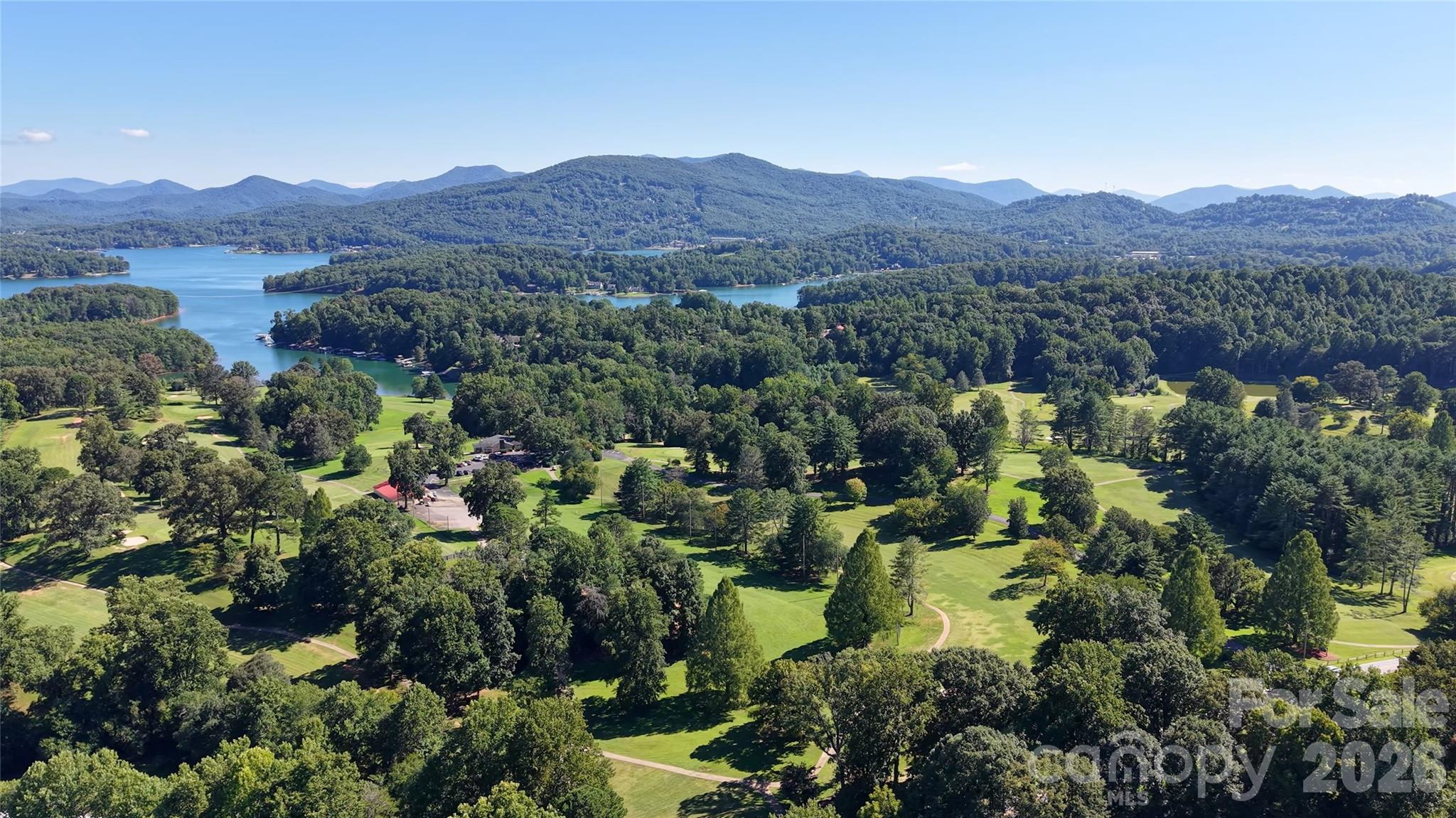 724 Grand Laurel Way — Brasstown
