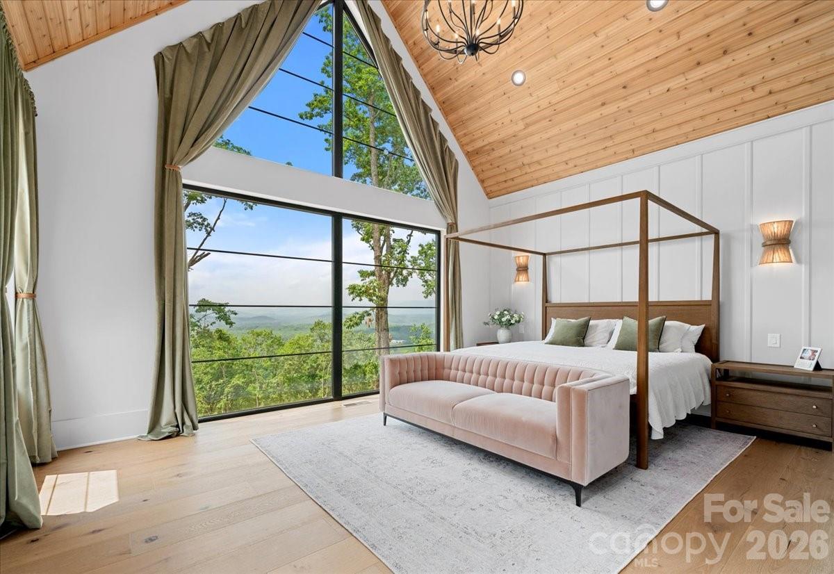 724 Grand Laurel Way — Brasstown