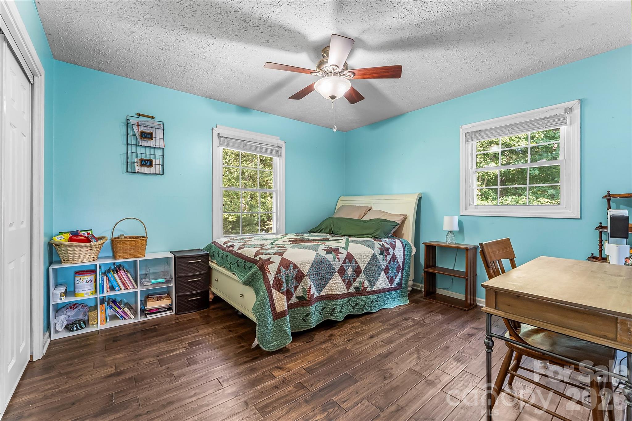 5468 Valley Run Street — Hickory