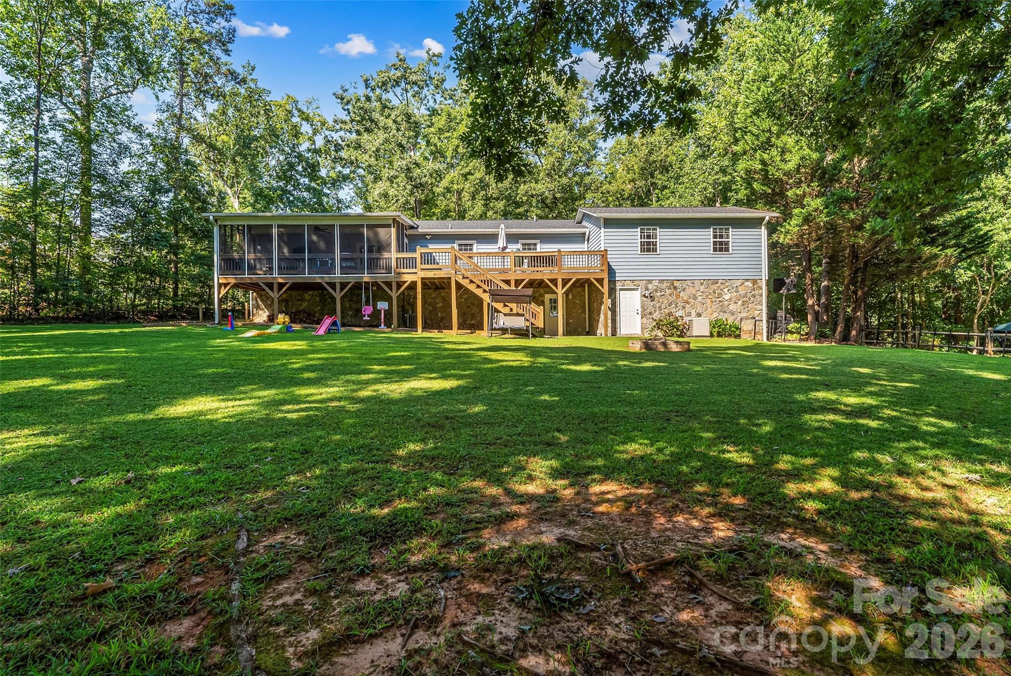 5468 Valley Run Street — Hickory