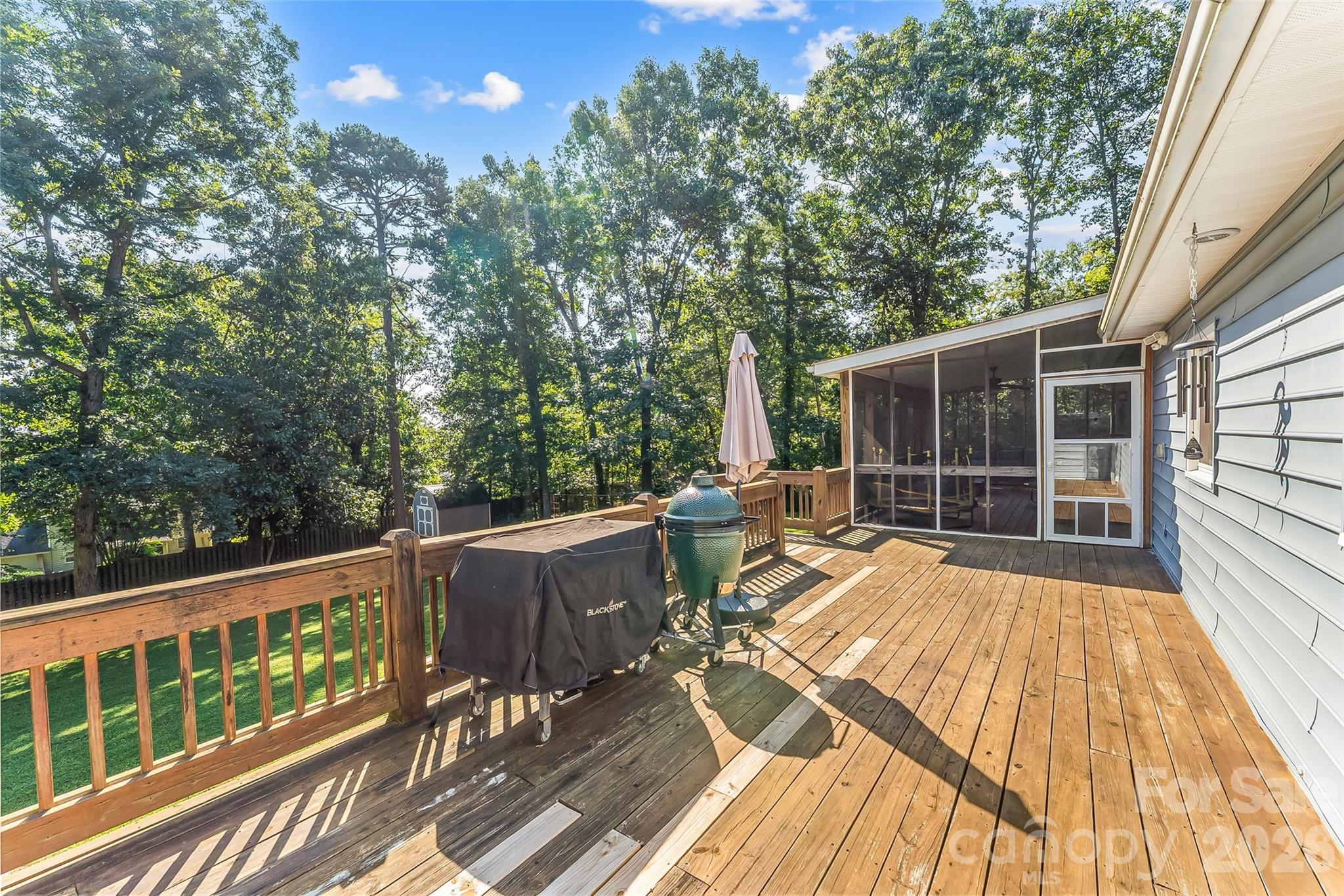 5468 Valley Run Street — Hickory