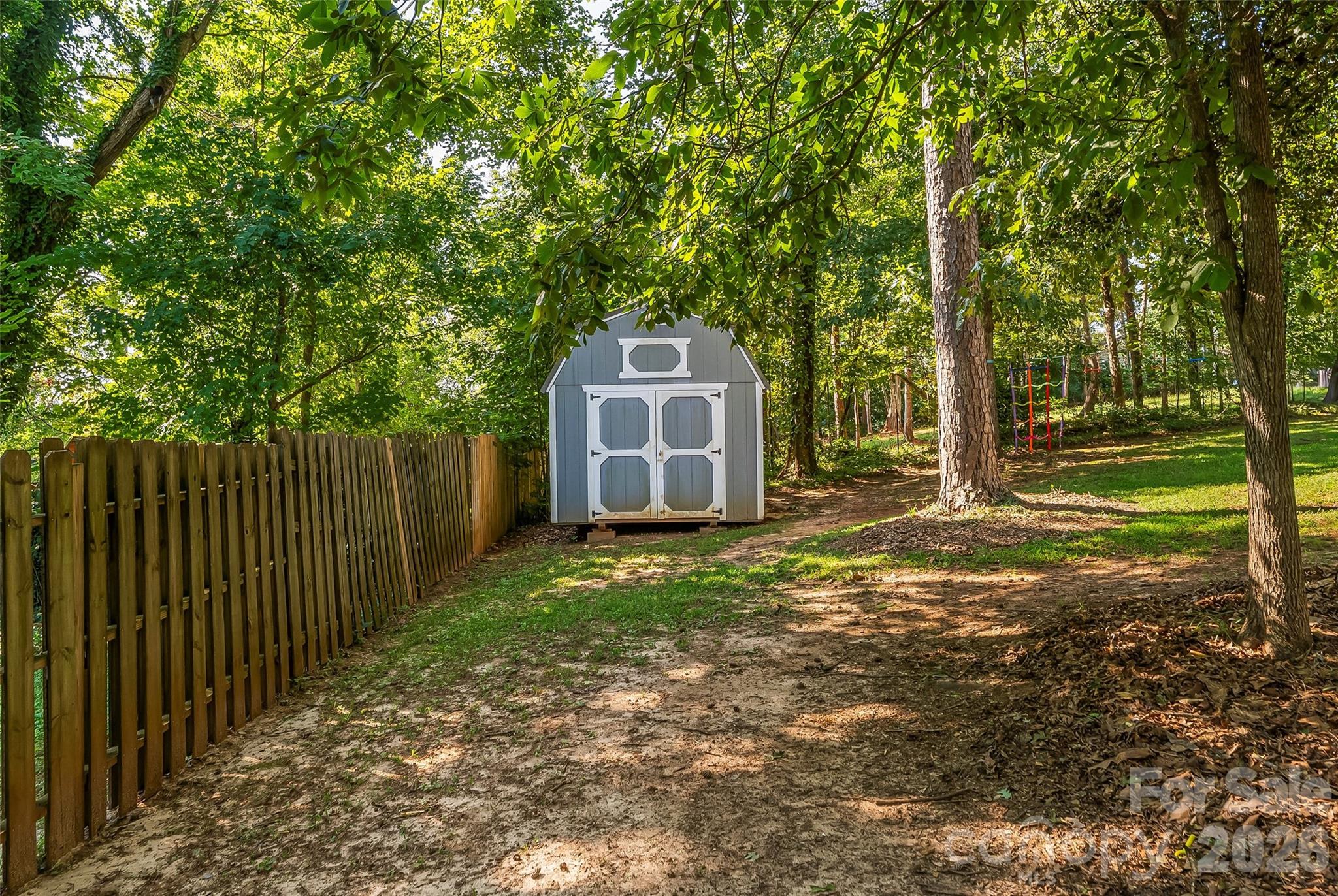 5468 Valley Run Street — Hickory