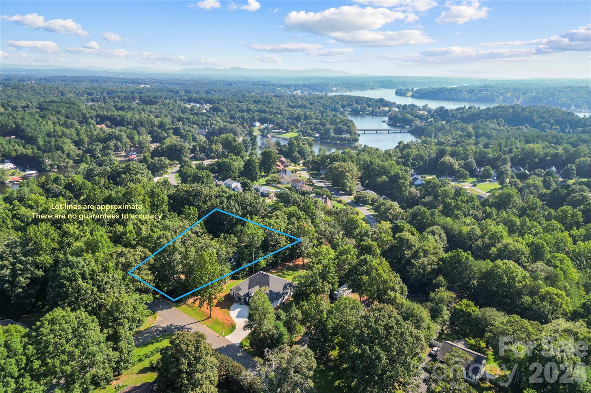 5468 Valley Run Street — Hickory