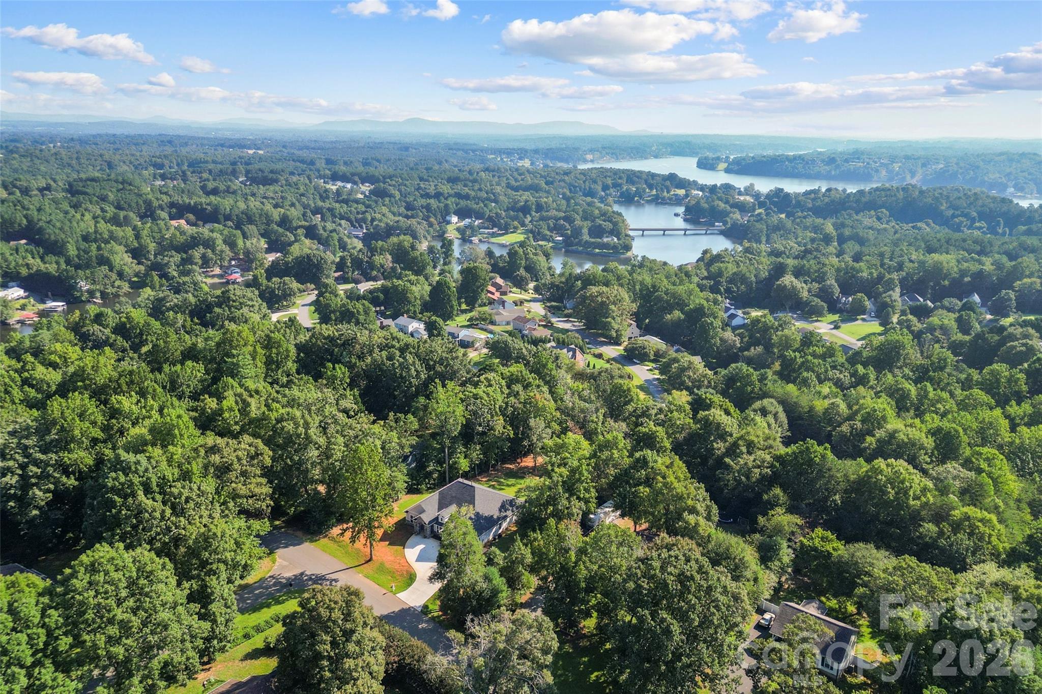 5468 Valley Run Street — Hickory