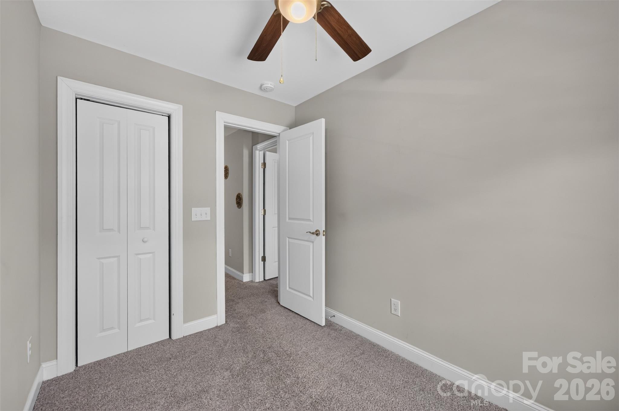 3919 Hemingway Drive NW — Hickory