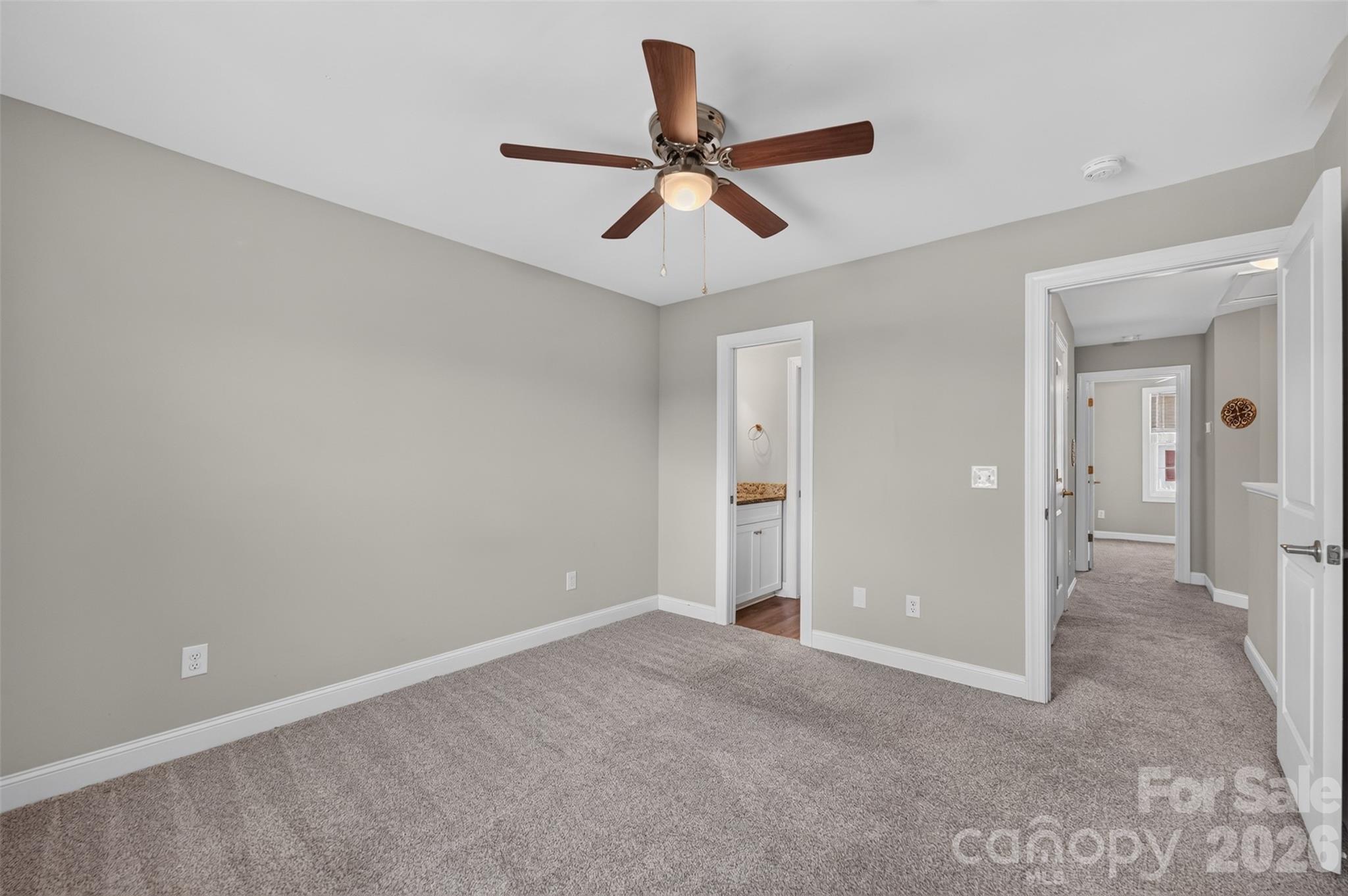 3919 Hemingway Drive NW — Hickory