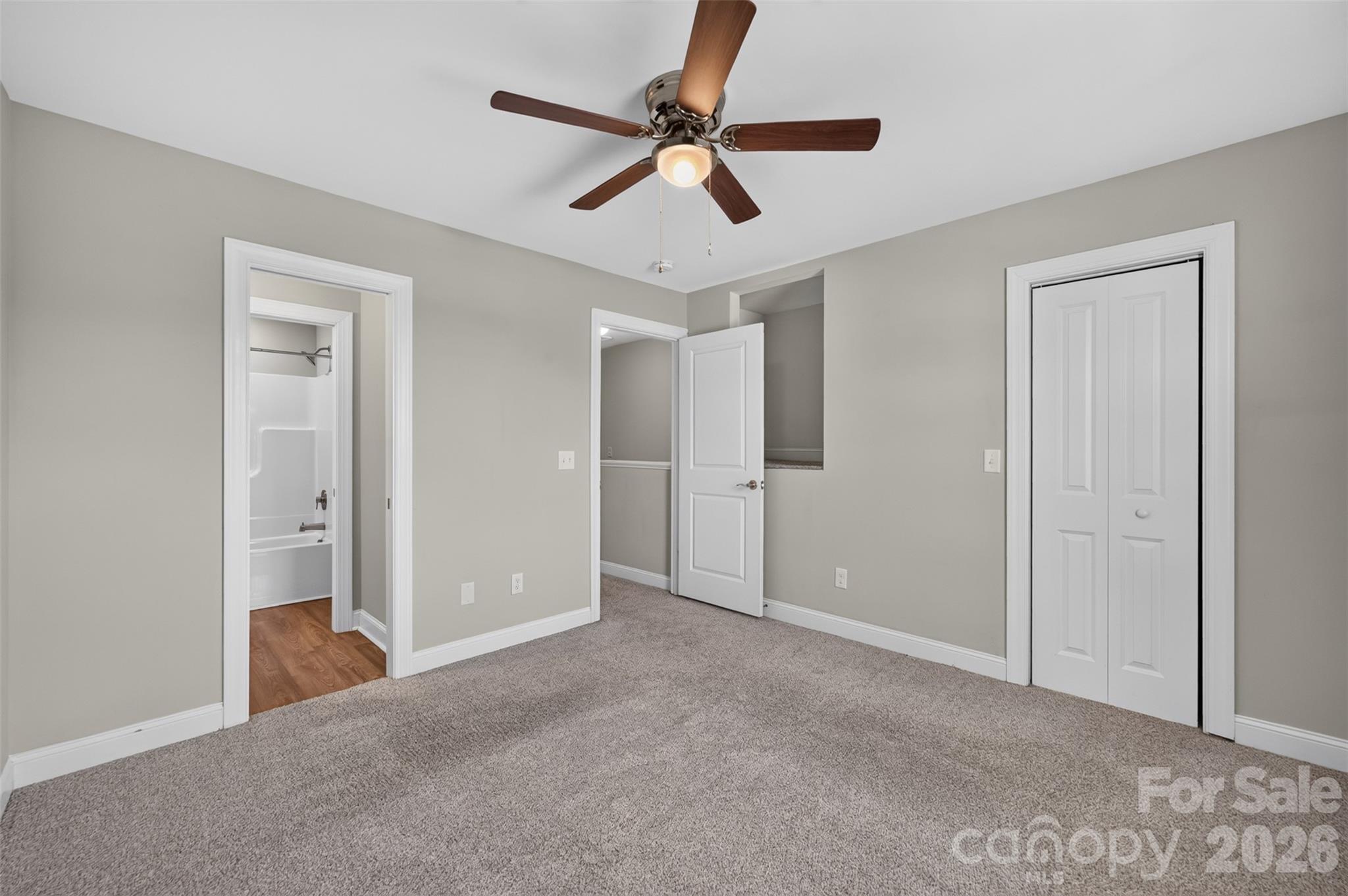 3919 Hemingway Drive NW — Hickory
