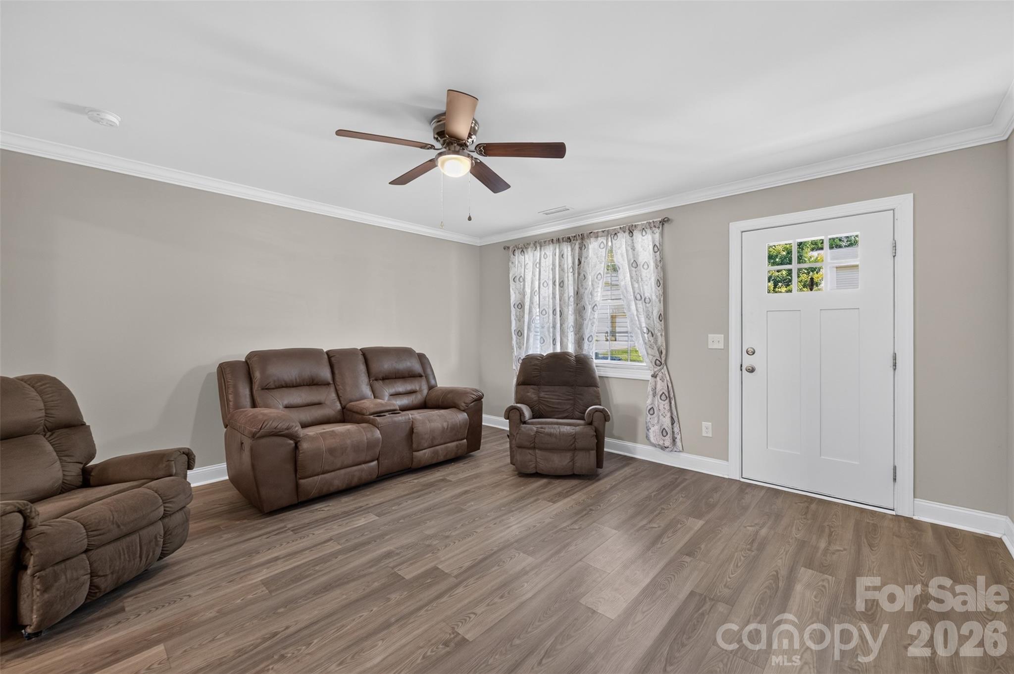 3919 Hemingway Drive NW — Hickory