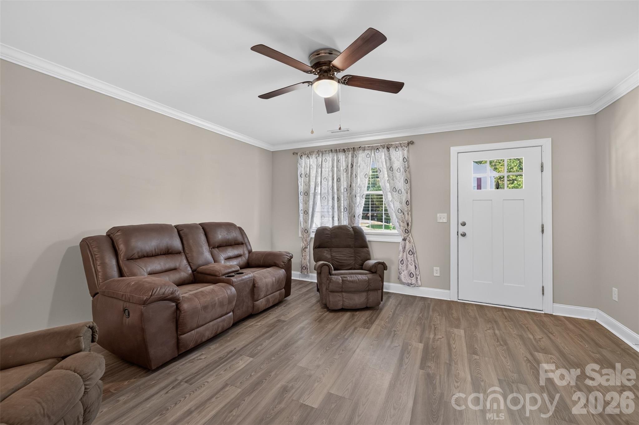 3919 Hemingway Drive NW — Hickory