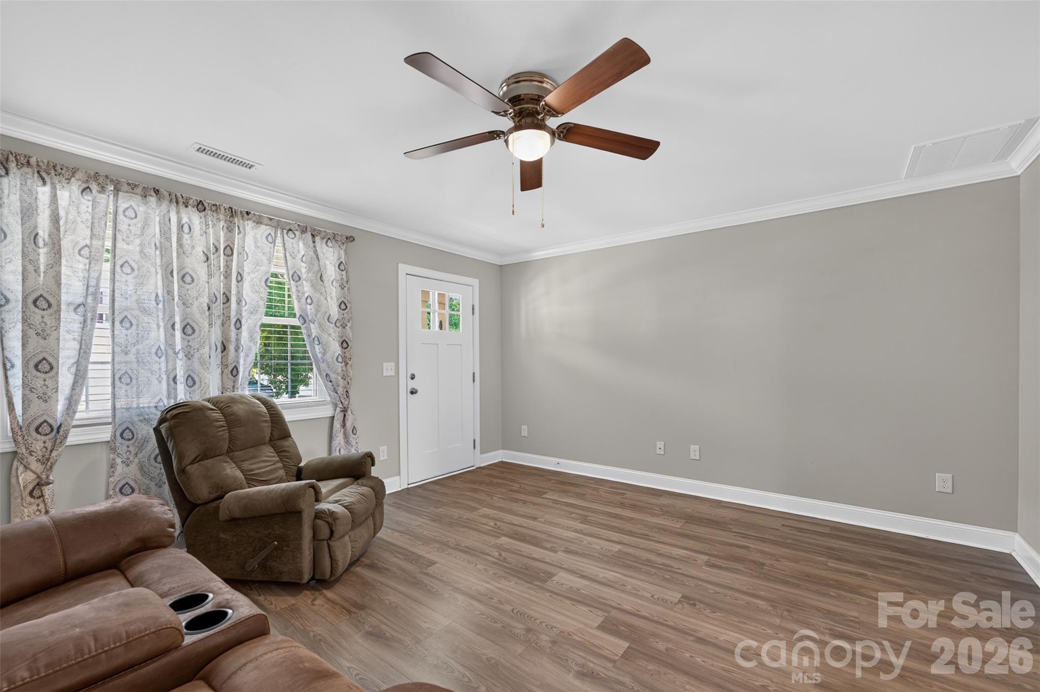 3919 Hemingway Drive NW — Hickory