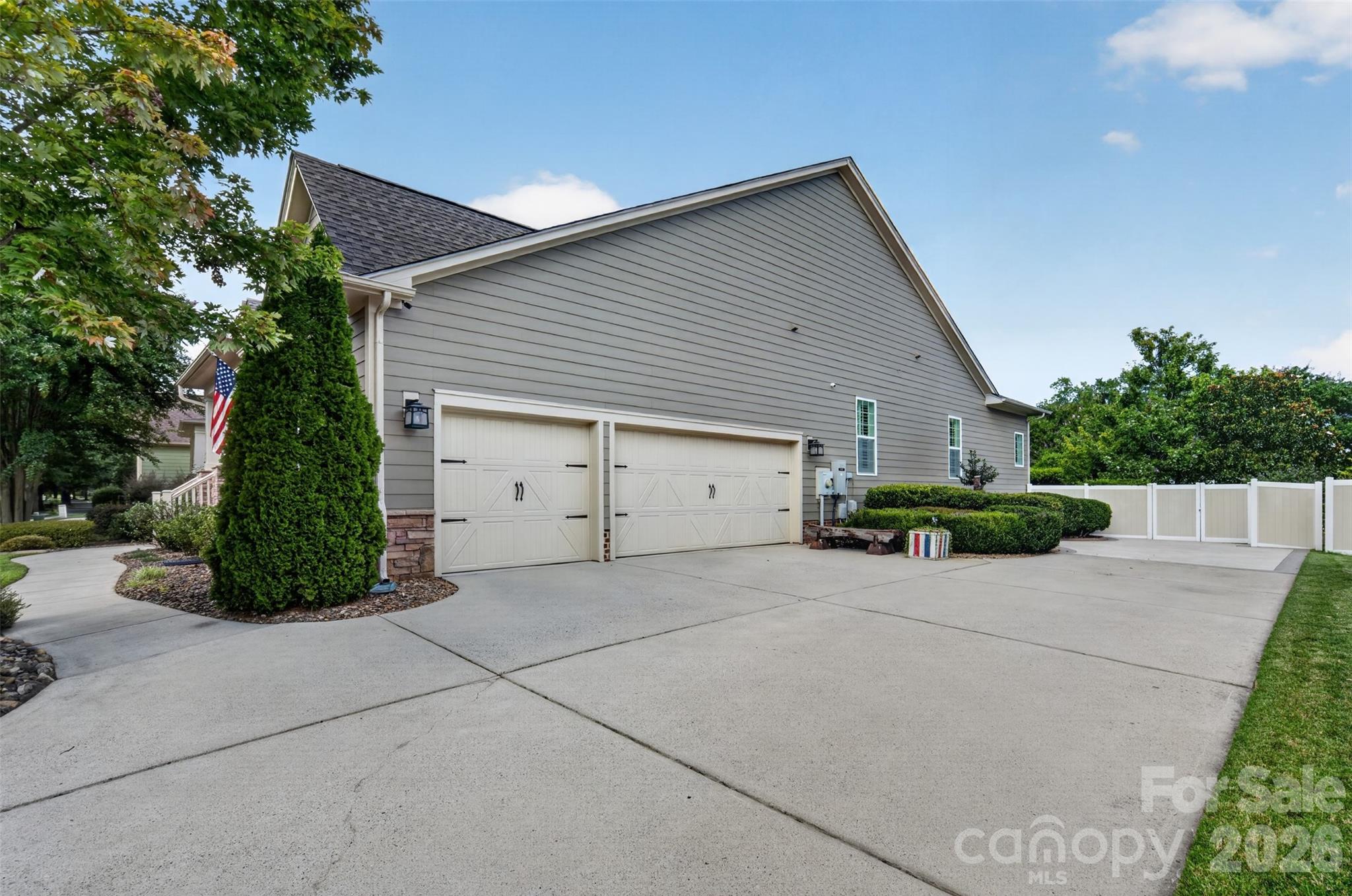 12823 Forrester Avenue — Huntersville