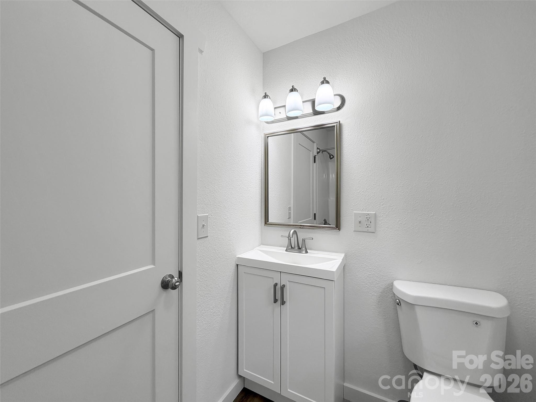 80 Mcelroy Street — Waynesville
