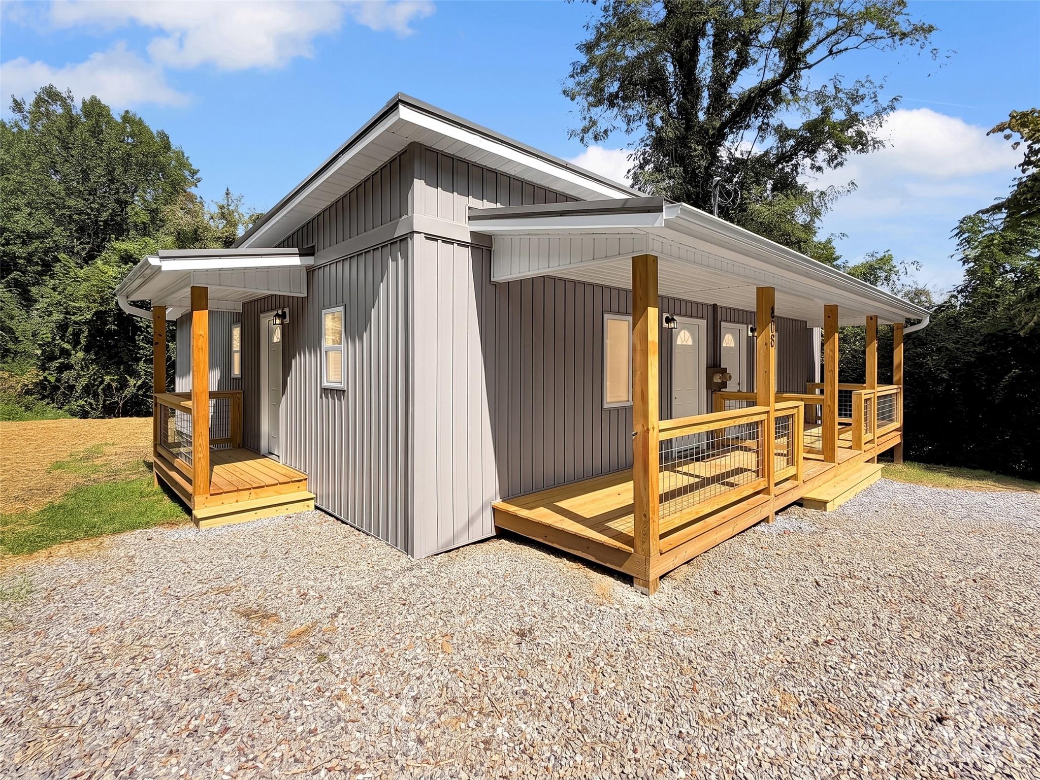 80 Mcelroy Street — Waynesville