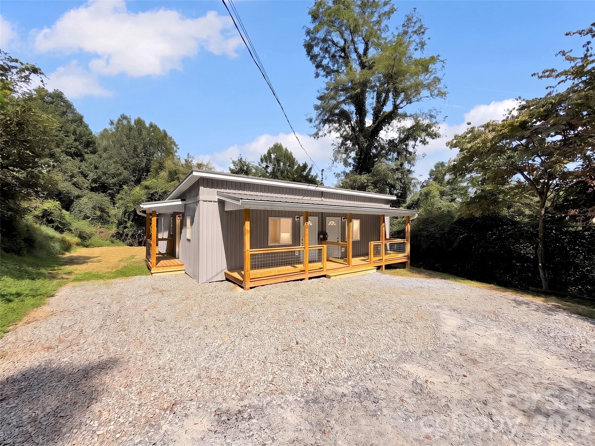80 Mcelroy Street — Waynesville