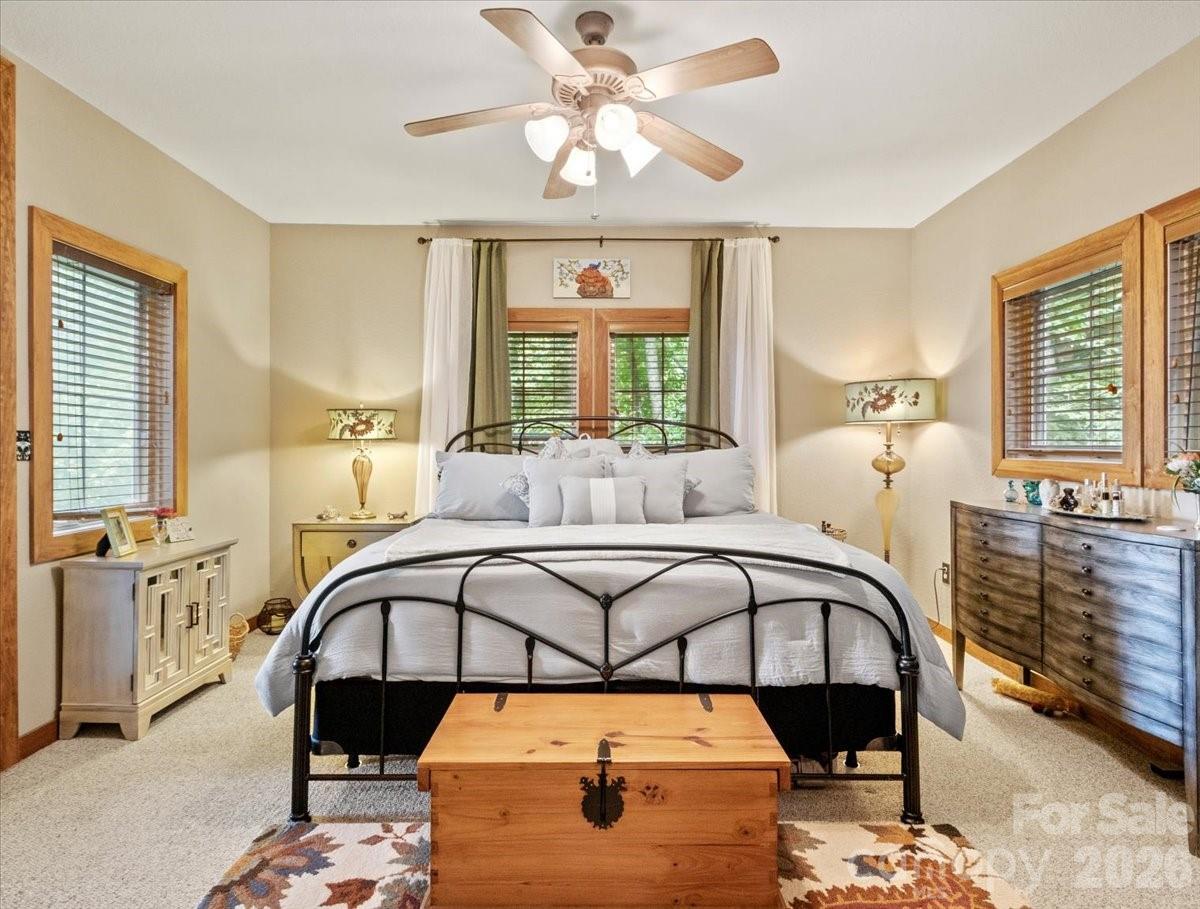 250 Creekside Way #C202 — Burnsville