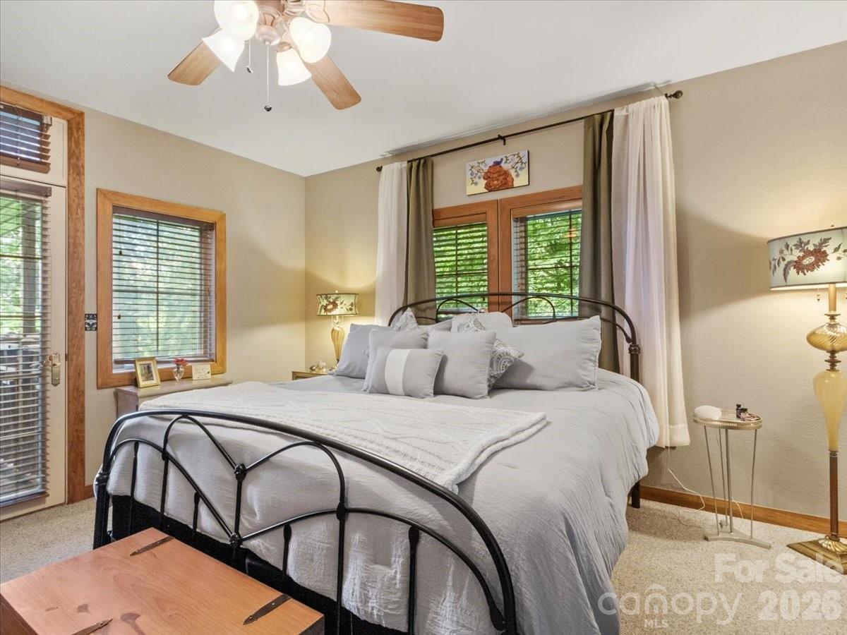 250 Creekside Way #C202 — Burnsville