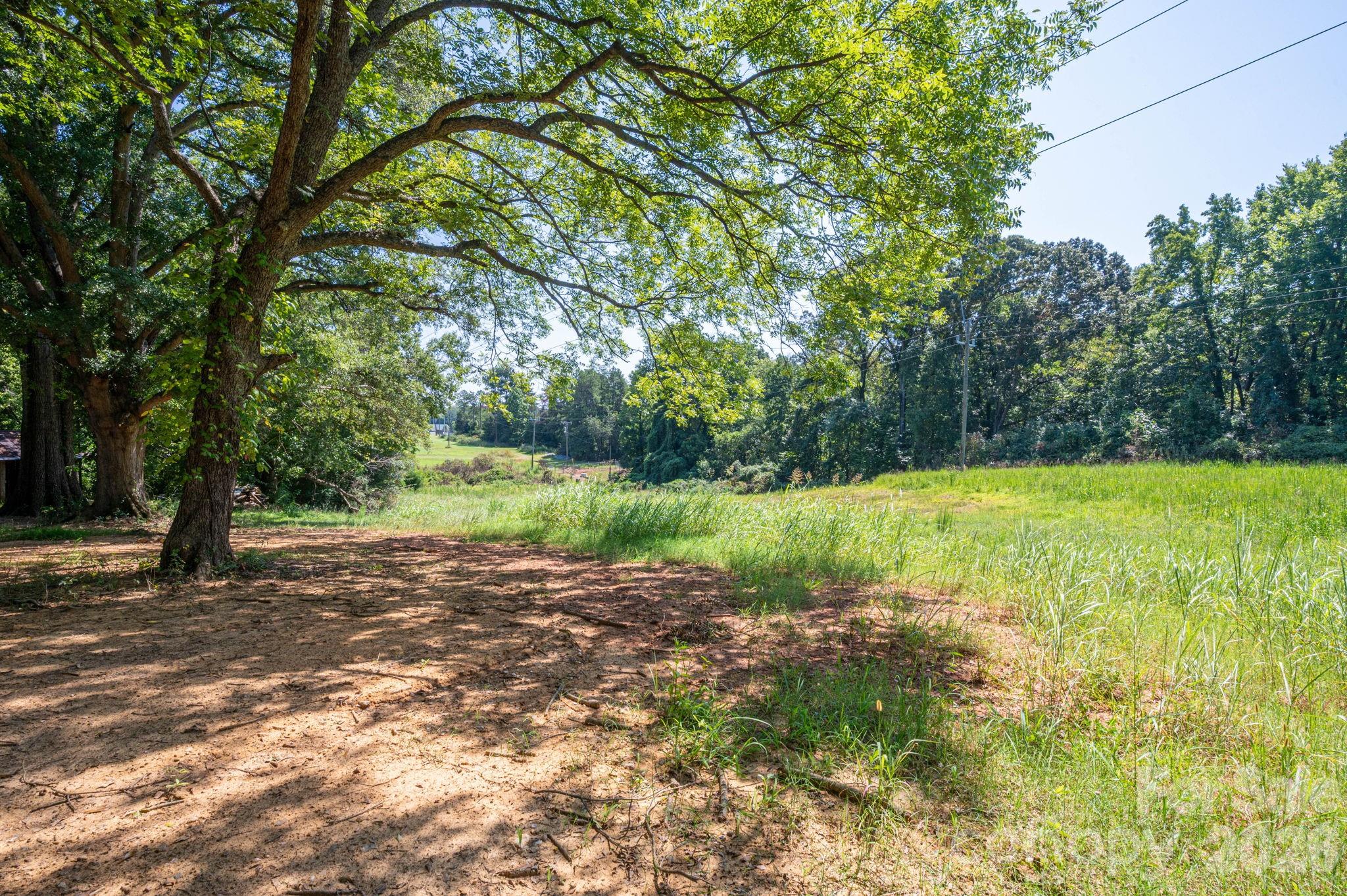 301 Belt Drive — Gastonia