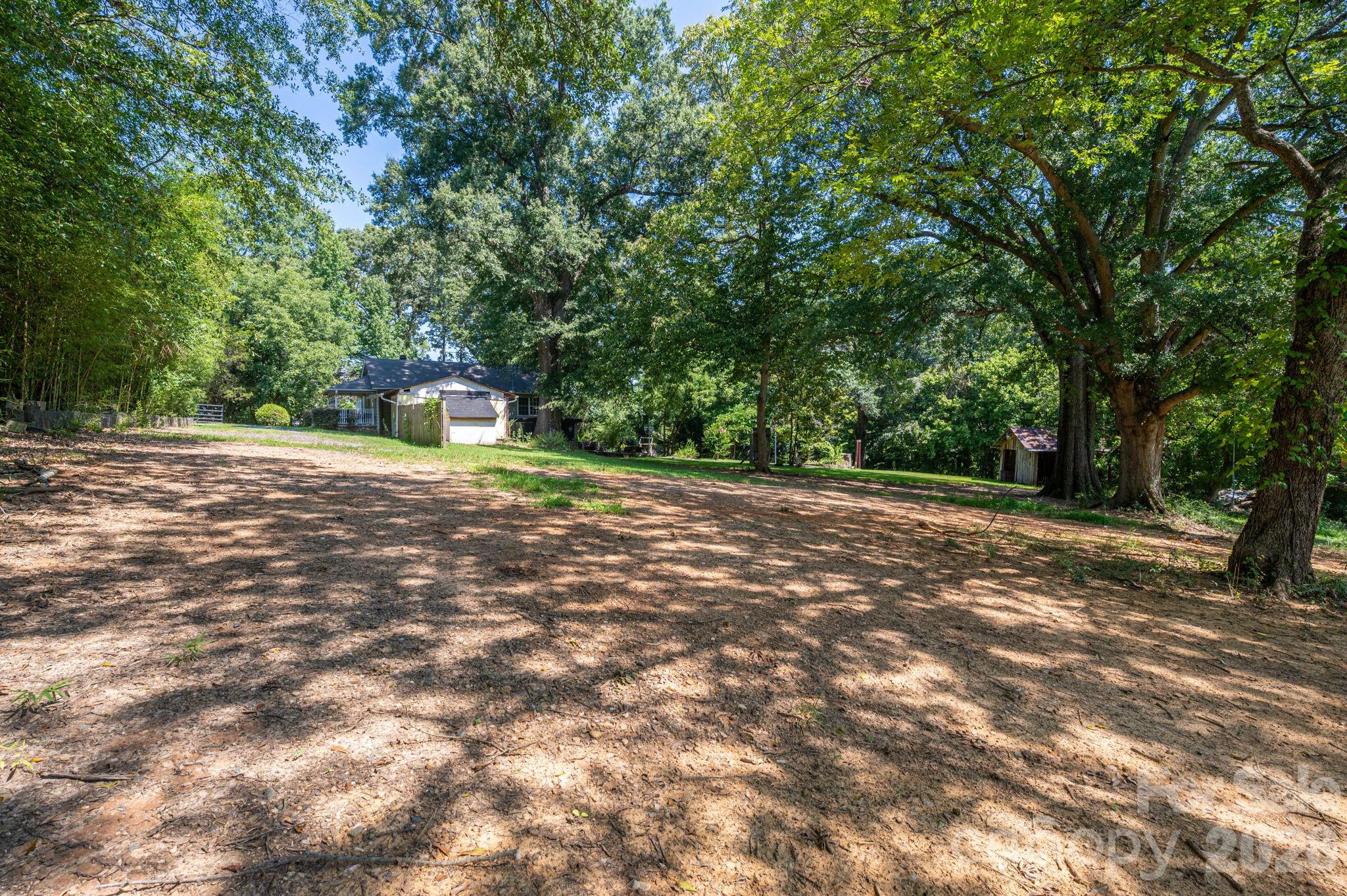 301 Belt Drive — Gastonia