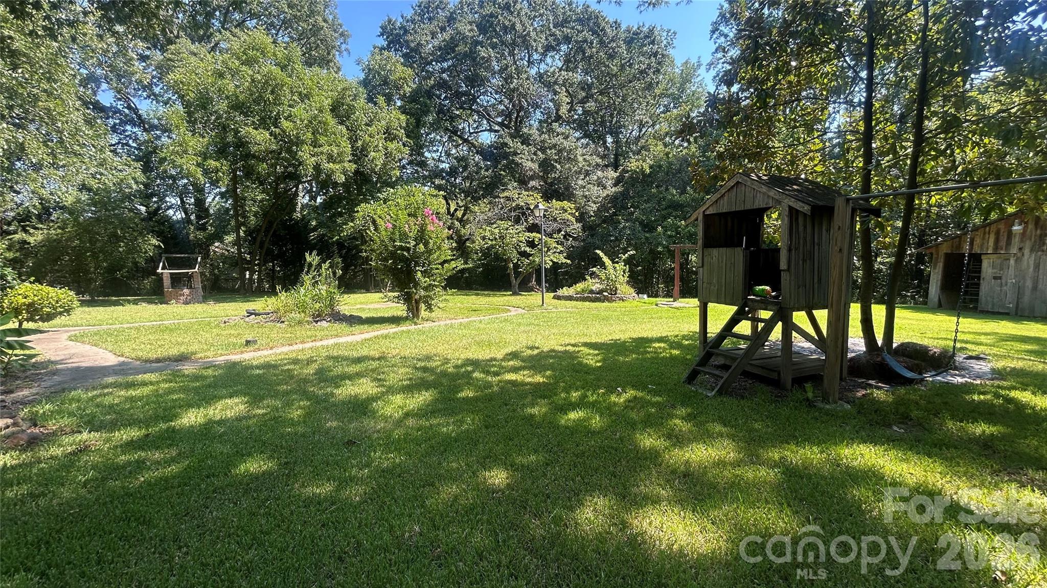 301 Belt Drive — Gastonia