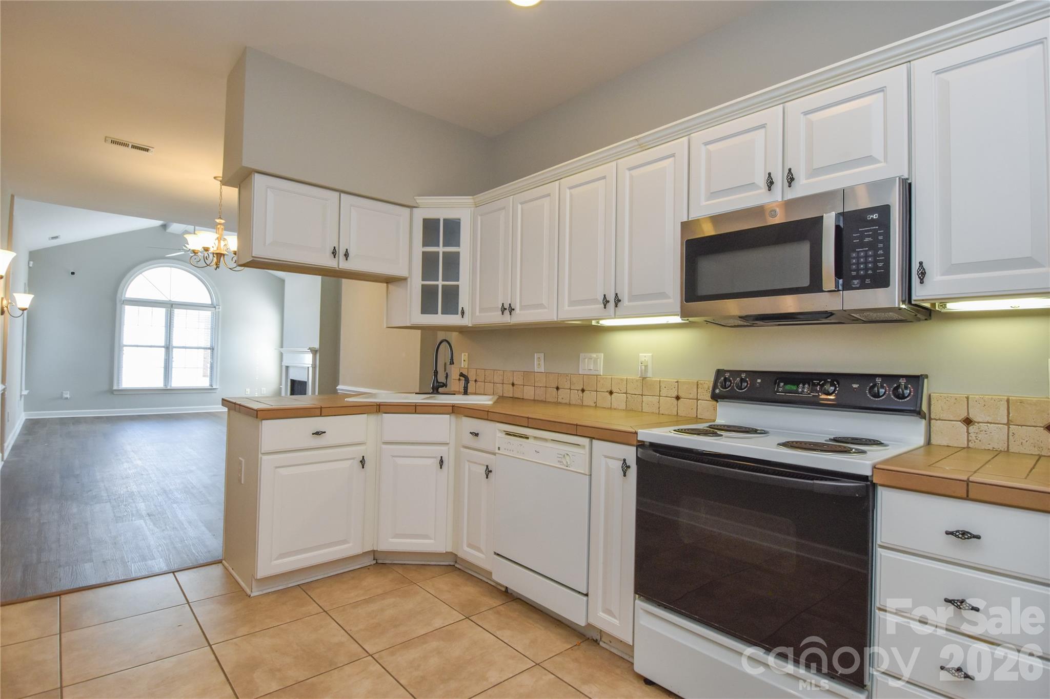 8332 Highland Glen Drive — Charlotte