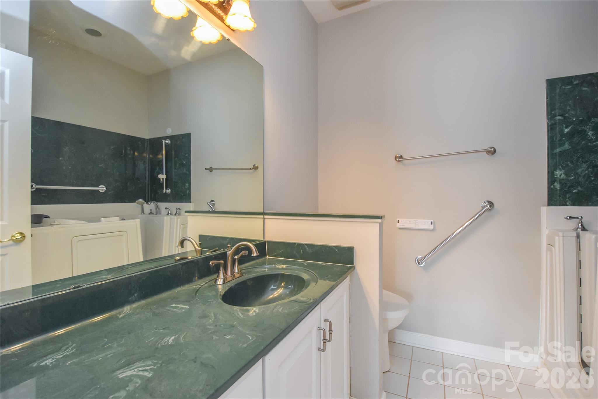 8332 Highland Glen Drive — Charlotte