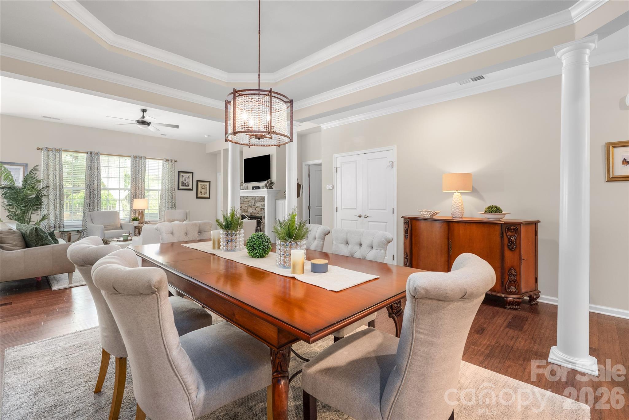 11426 Warfield Avenue — Huntersville