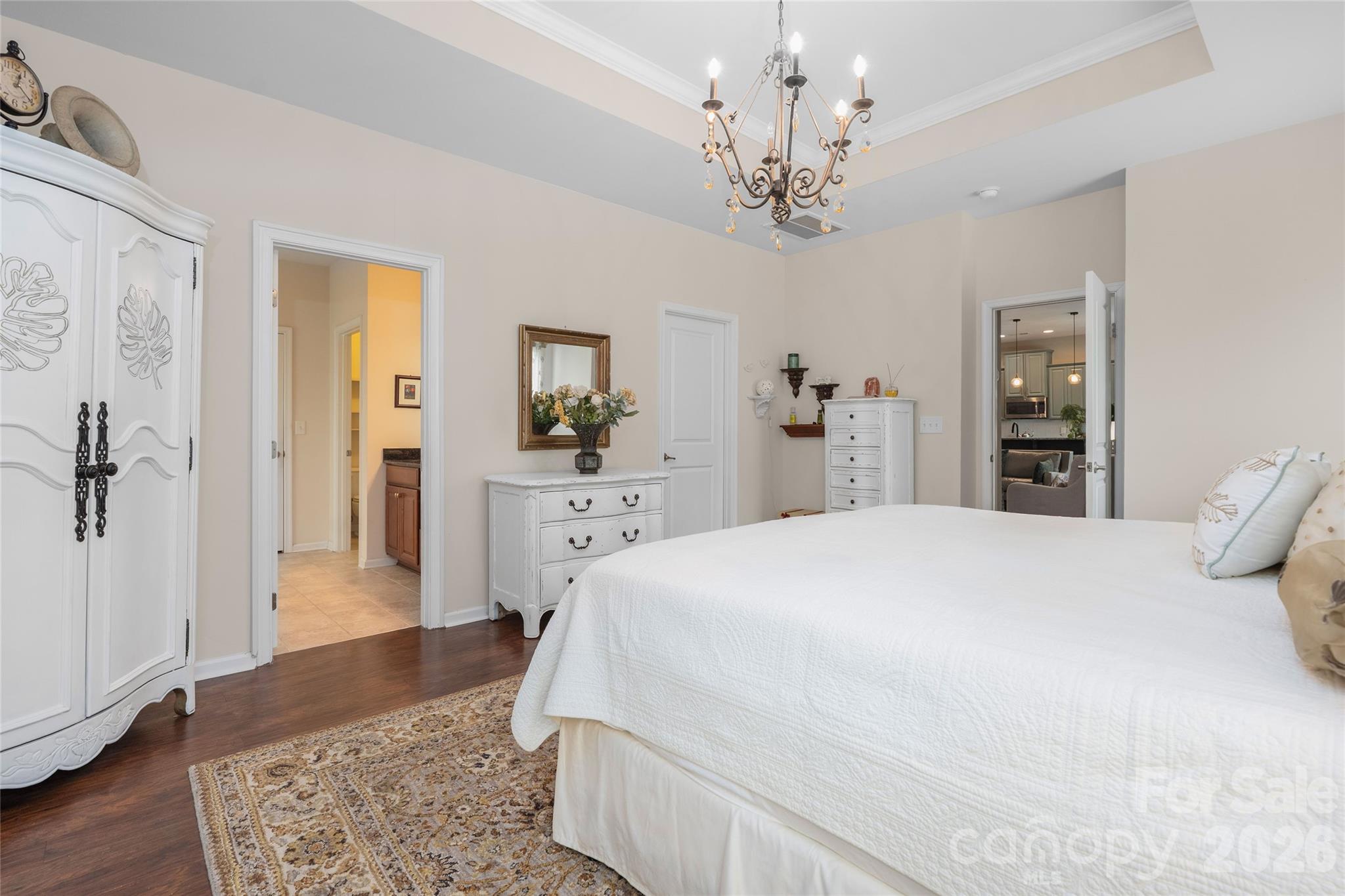 11426 Warfield Avenue — Huntersville