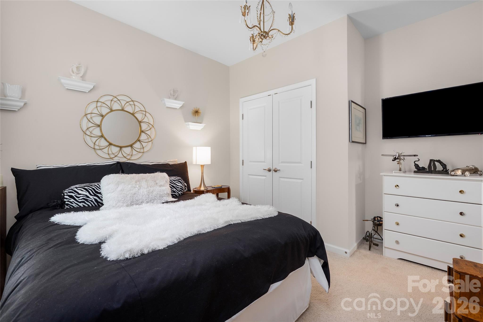 11426 Warfield Avenue — Huntersville