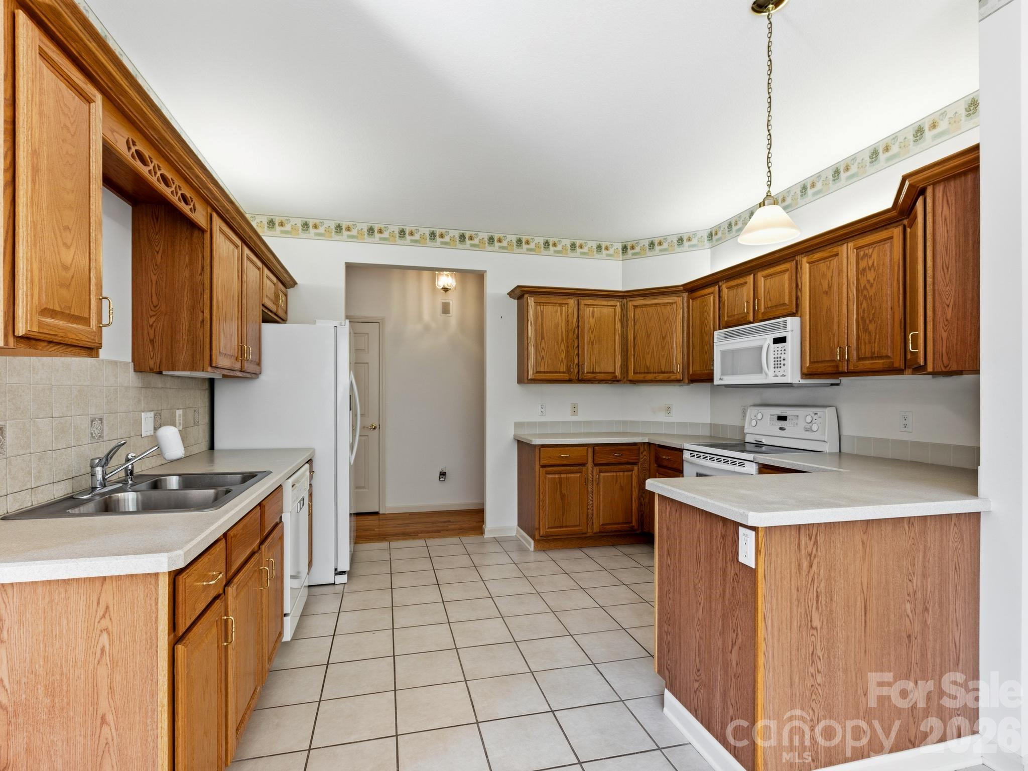 128 Stone House Road — Hendersonville