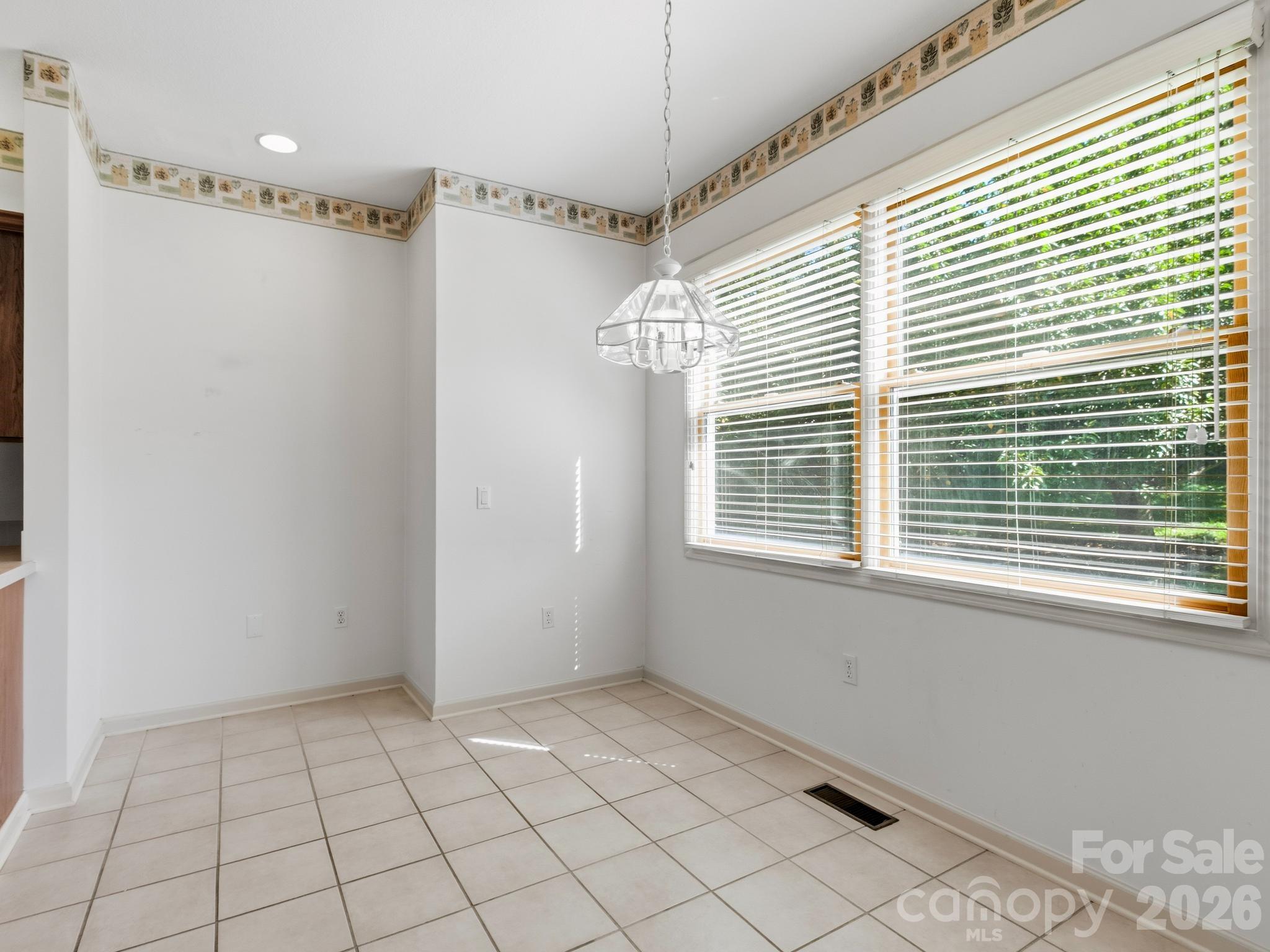128 Stone House Road — Hendersonville