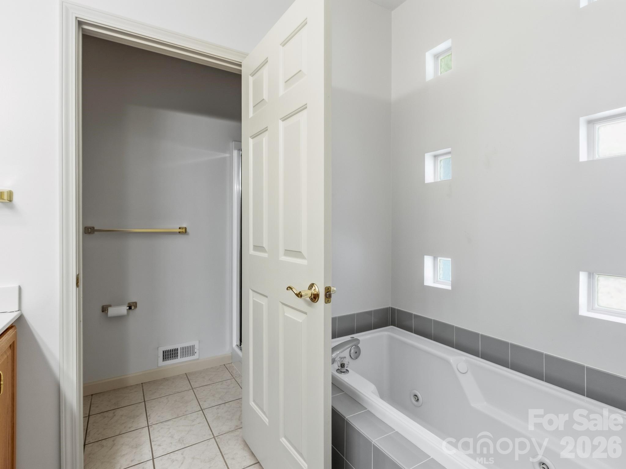128 Stone House Road — Hendersonville
