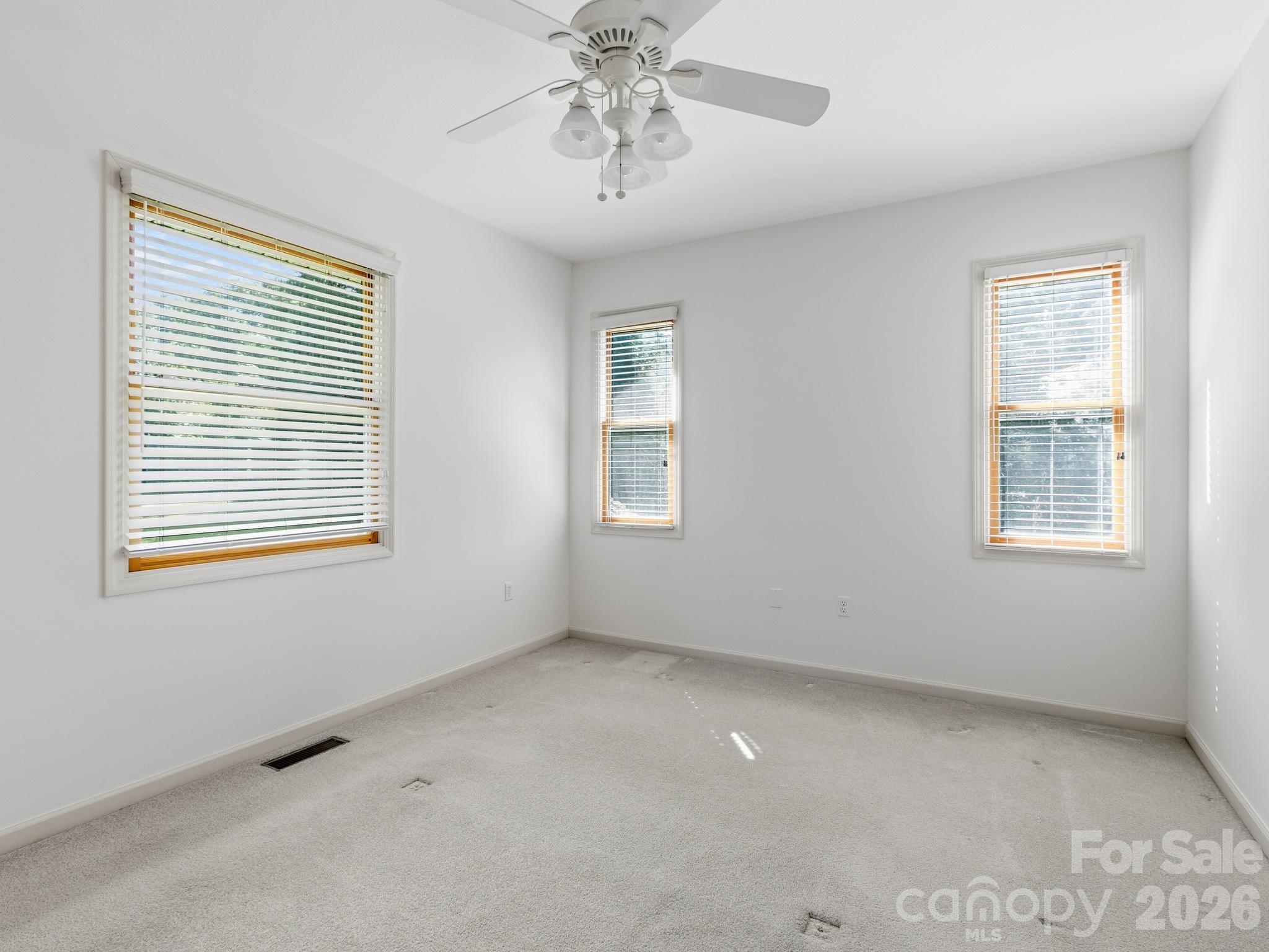 128 Stone House Road — Hendersonville