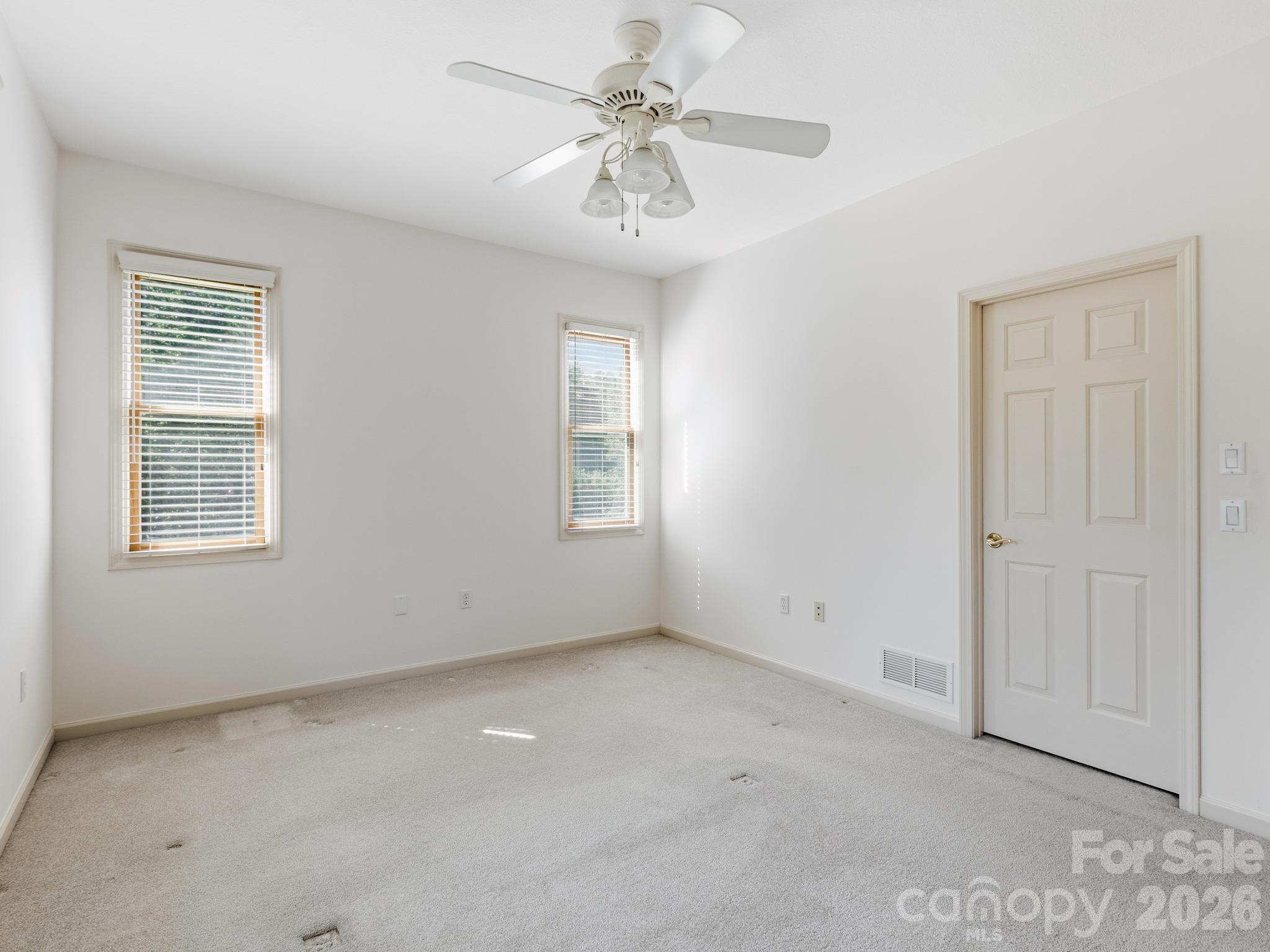 128 Stone House Road — Hendersonville