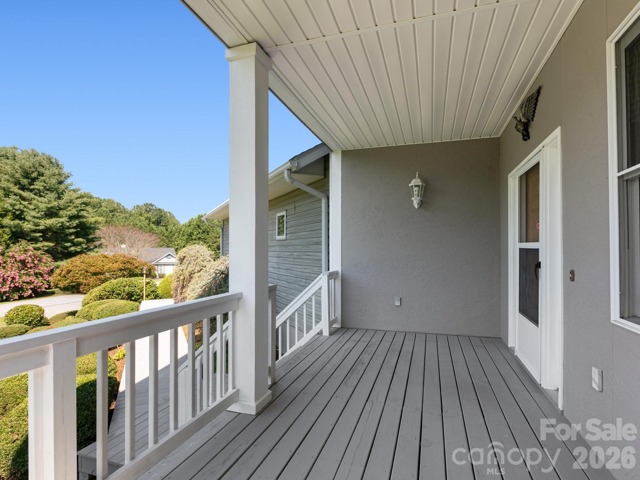 128 Stone House Road — Hendersonville