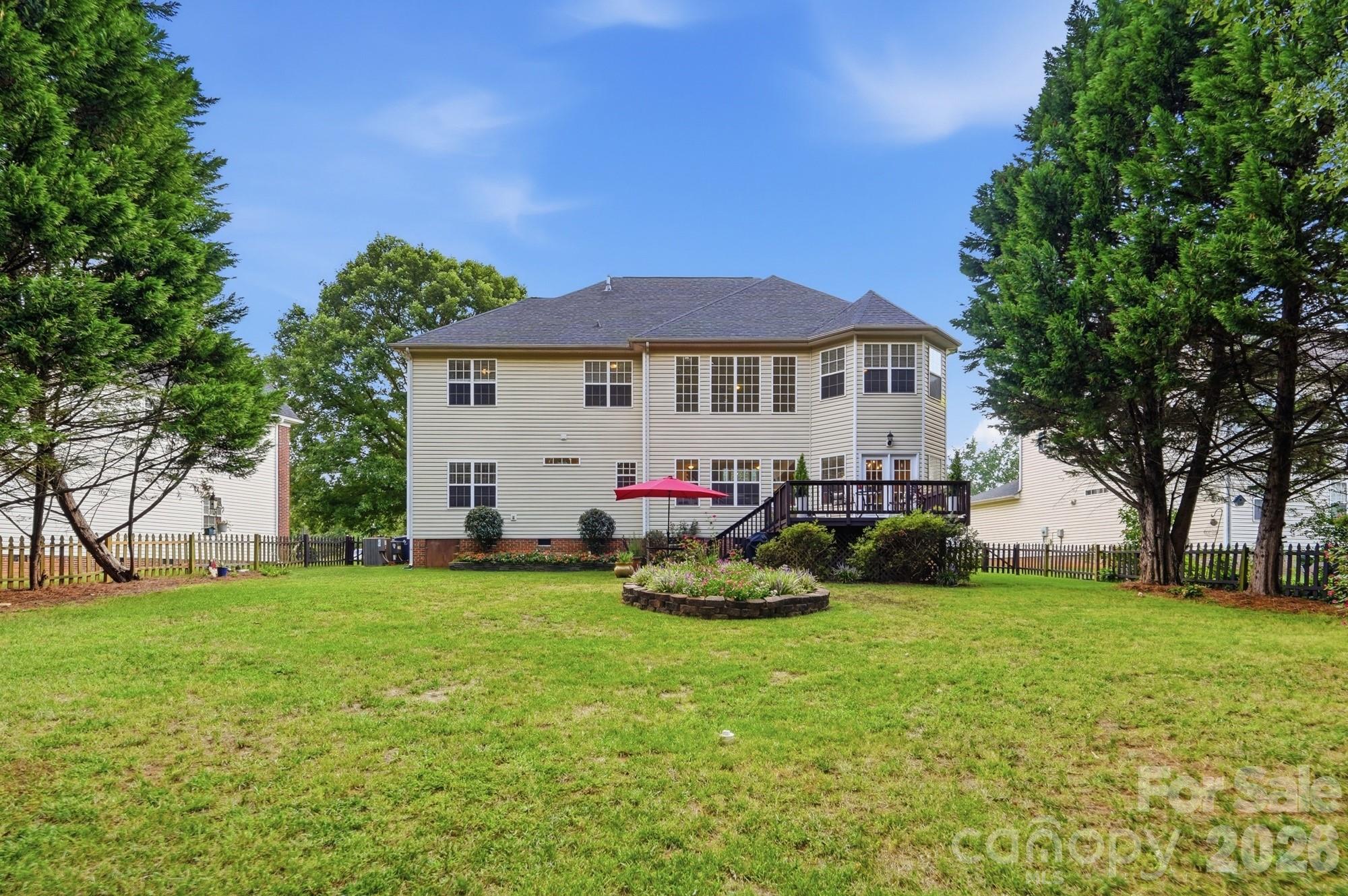 12424 Tantallon Court — Pineville
