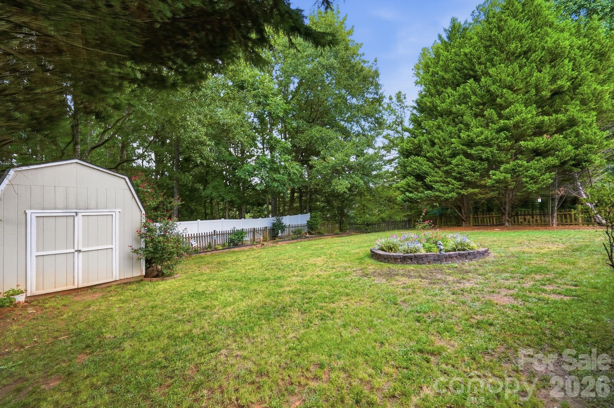 12424 Tantallon Court — Pineville