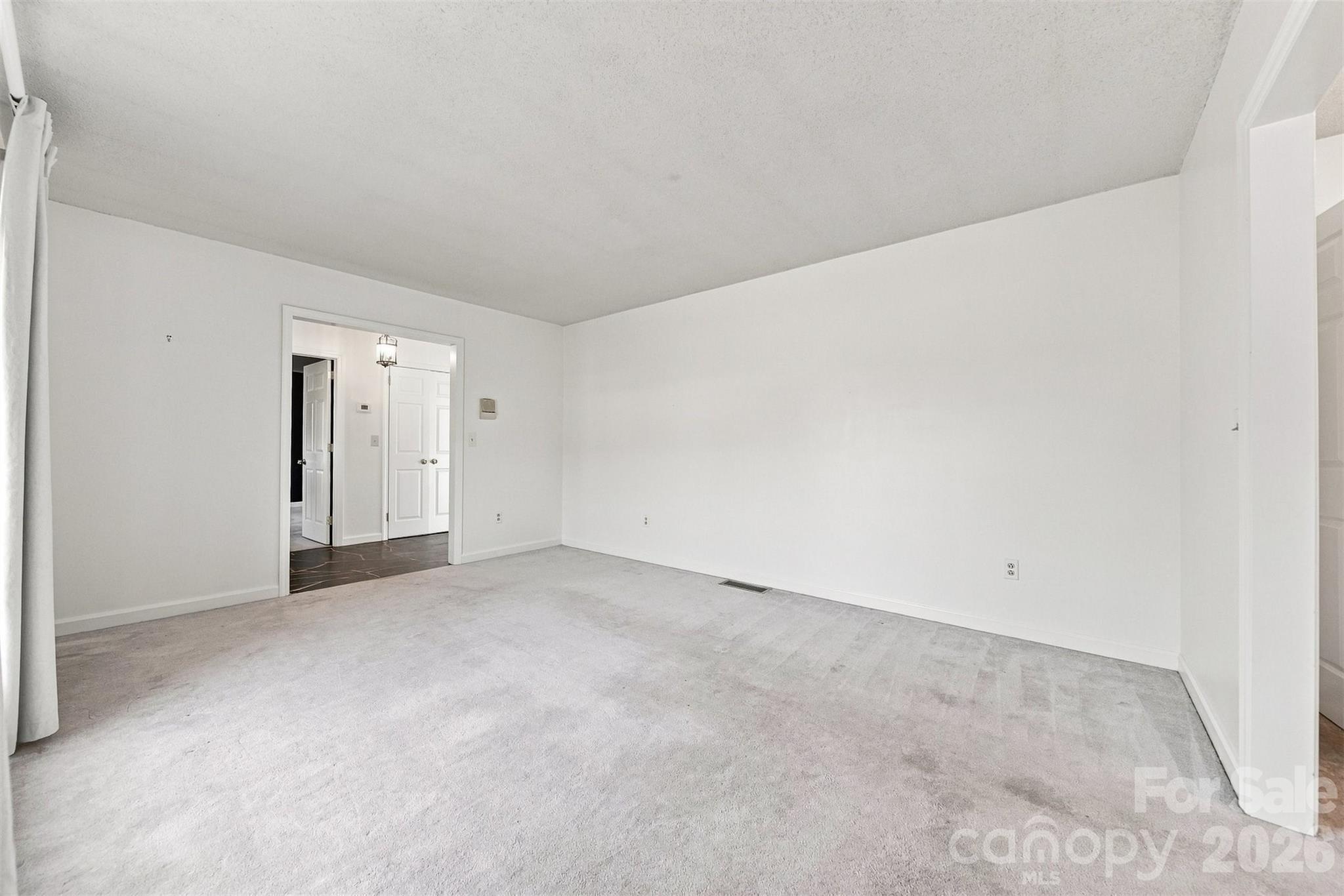 2796 Lakeview Drive — Lenoir