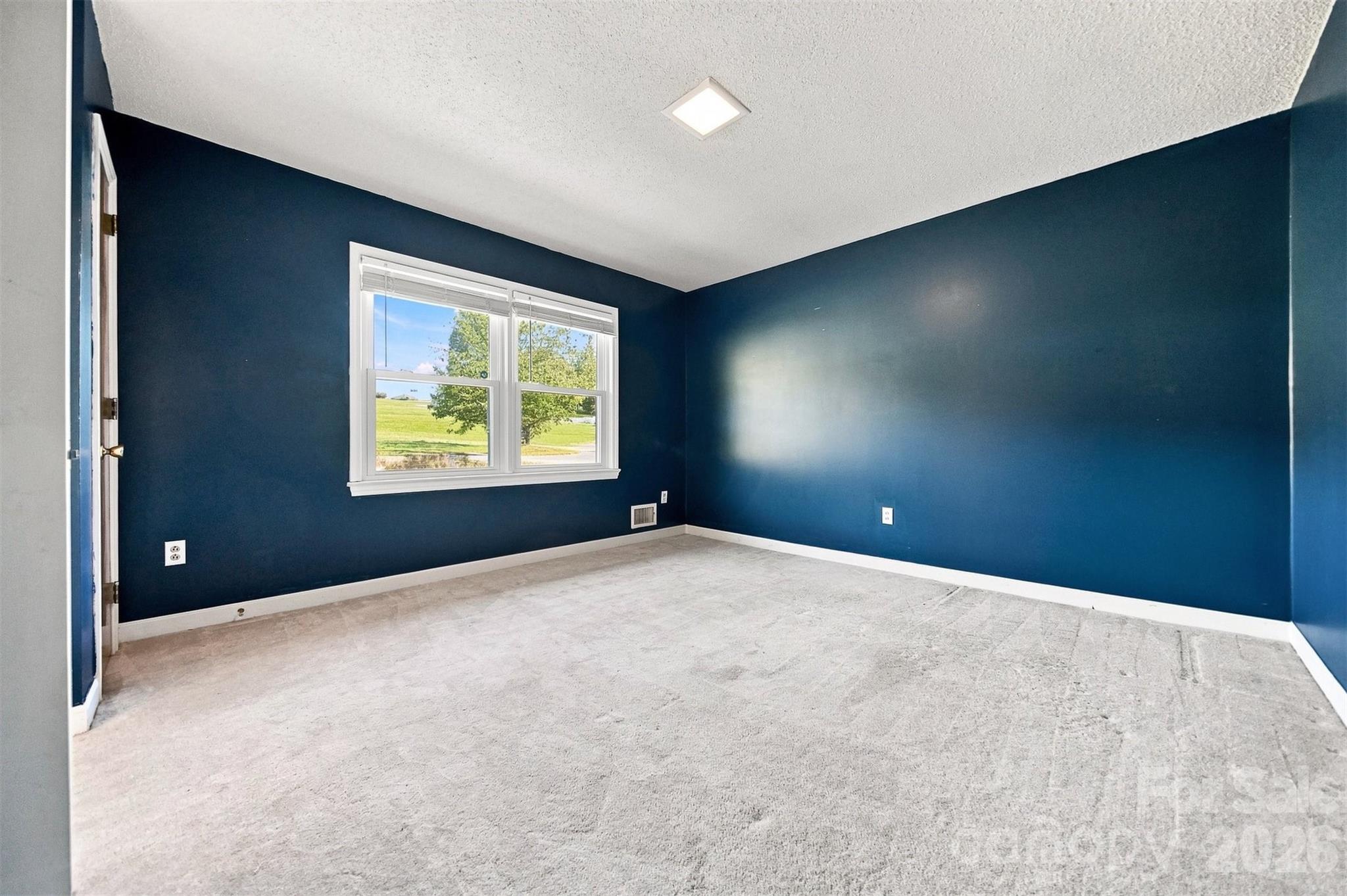 2796 Lakeview Drive — Lenoir