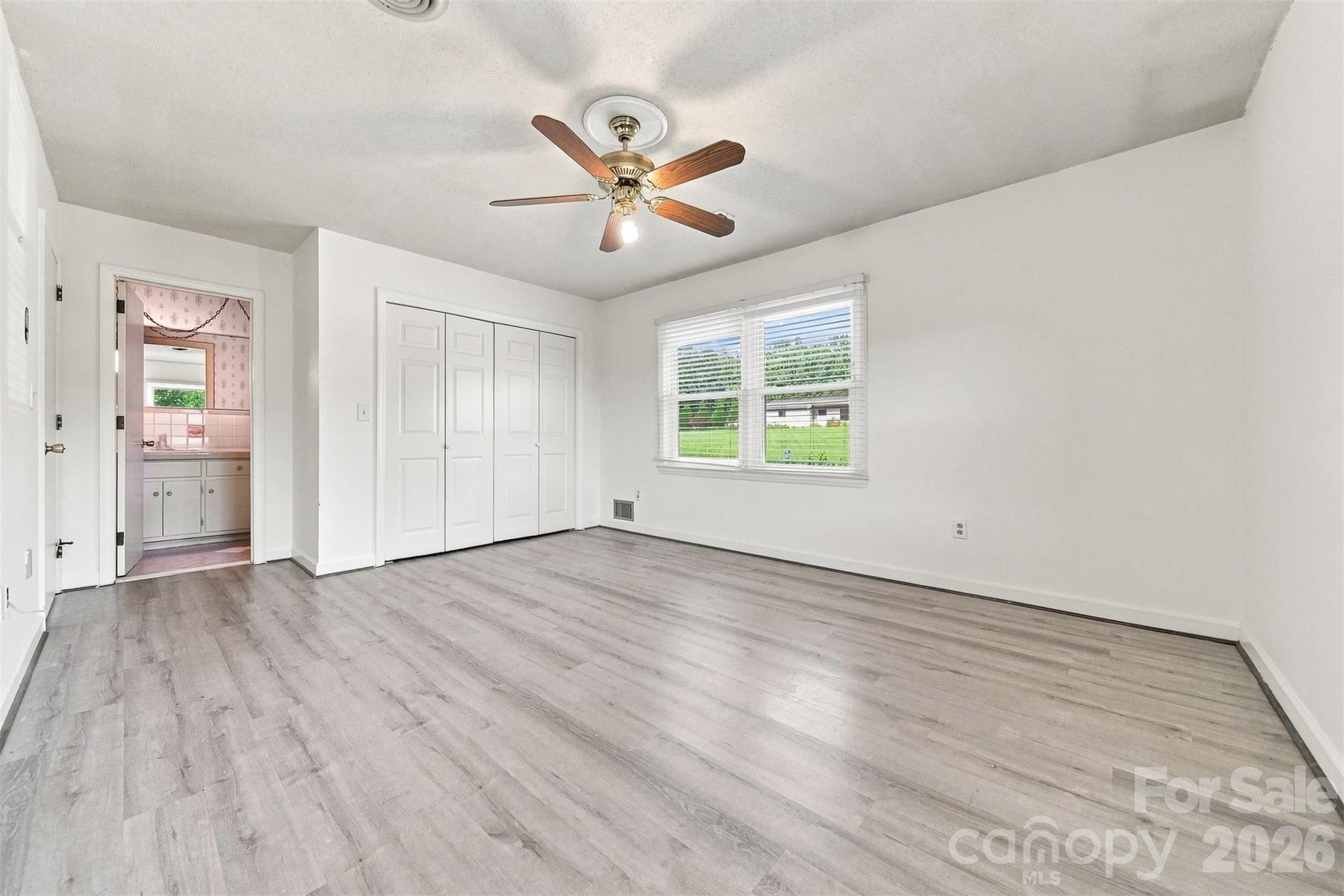 2796 Lakeview Drive — Lenoir