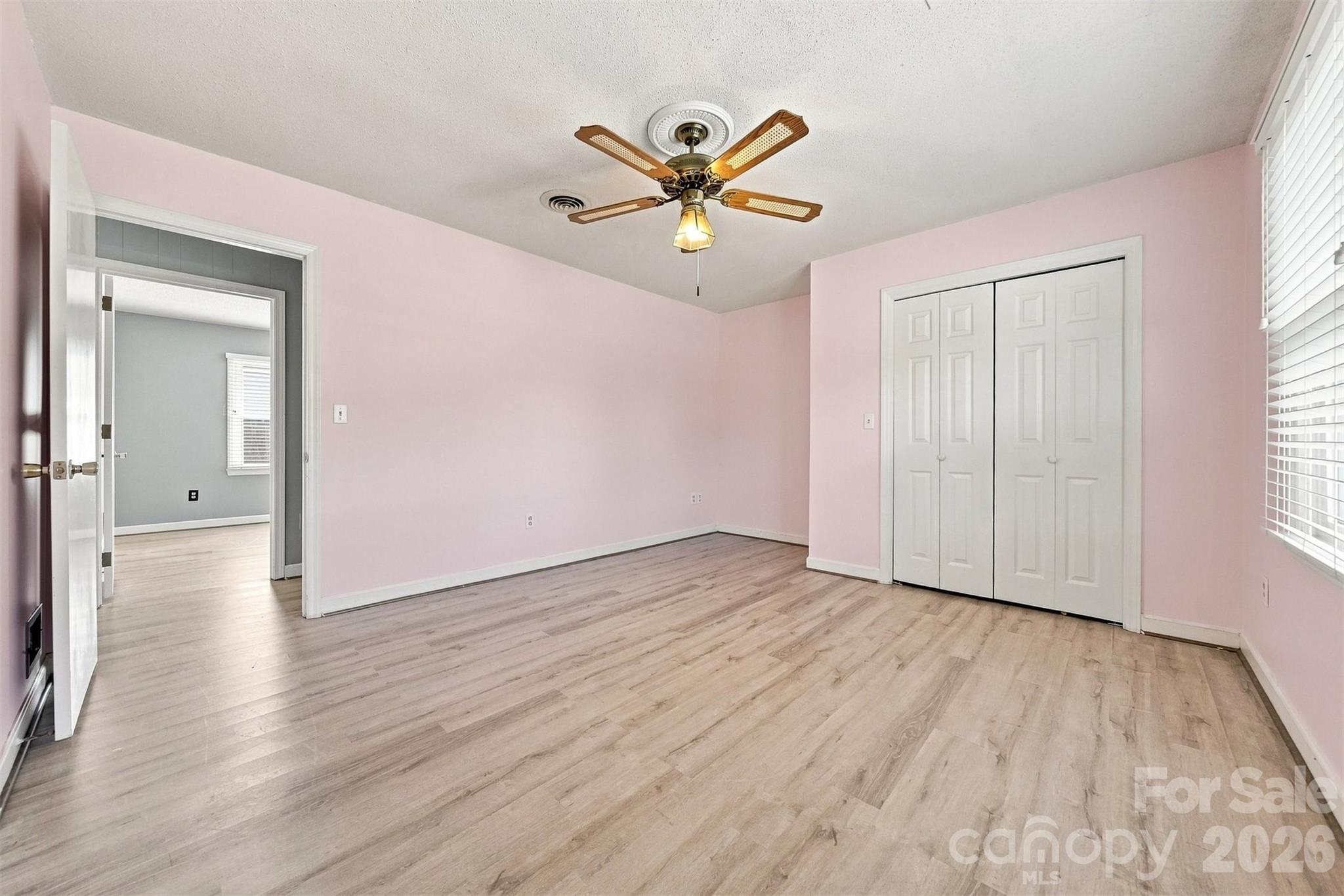 2796 Lakeview Drive — Lenoir