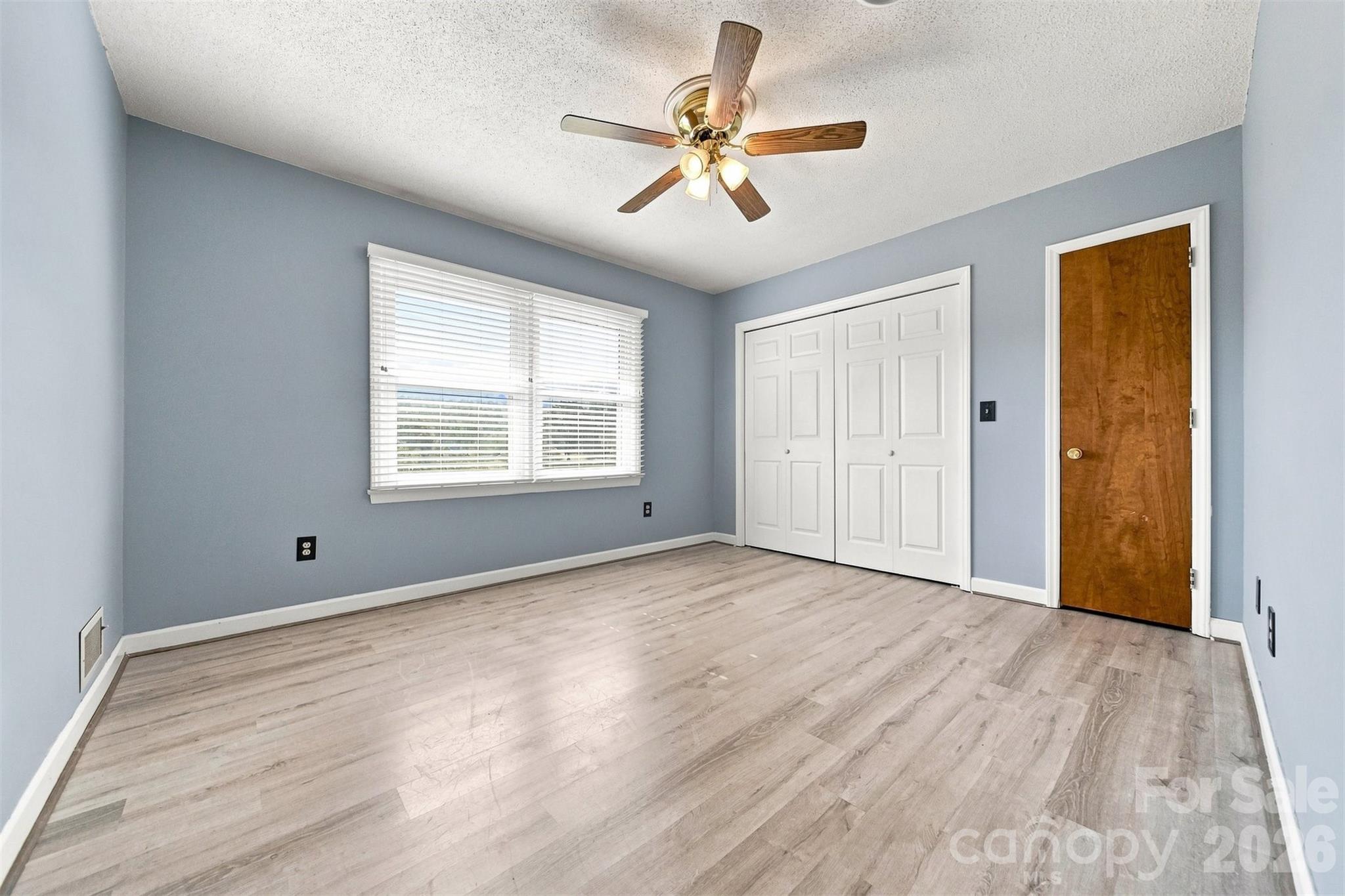 2796 Lakeview Drive — Lenoir