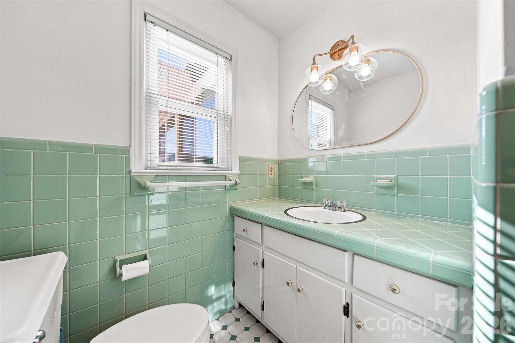 2796 Lakeview Drive — Lenoir