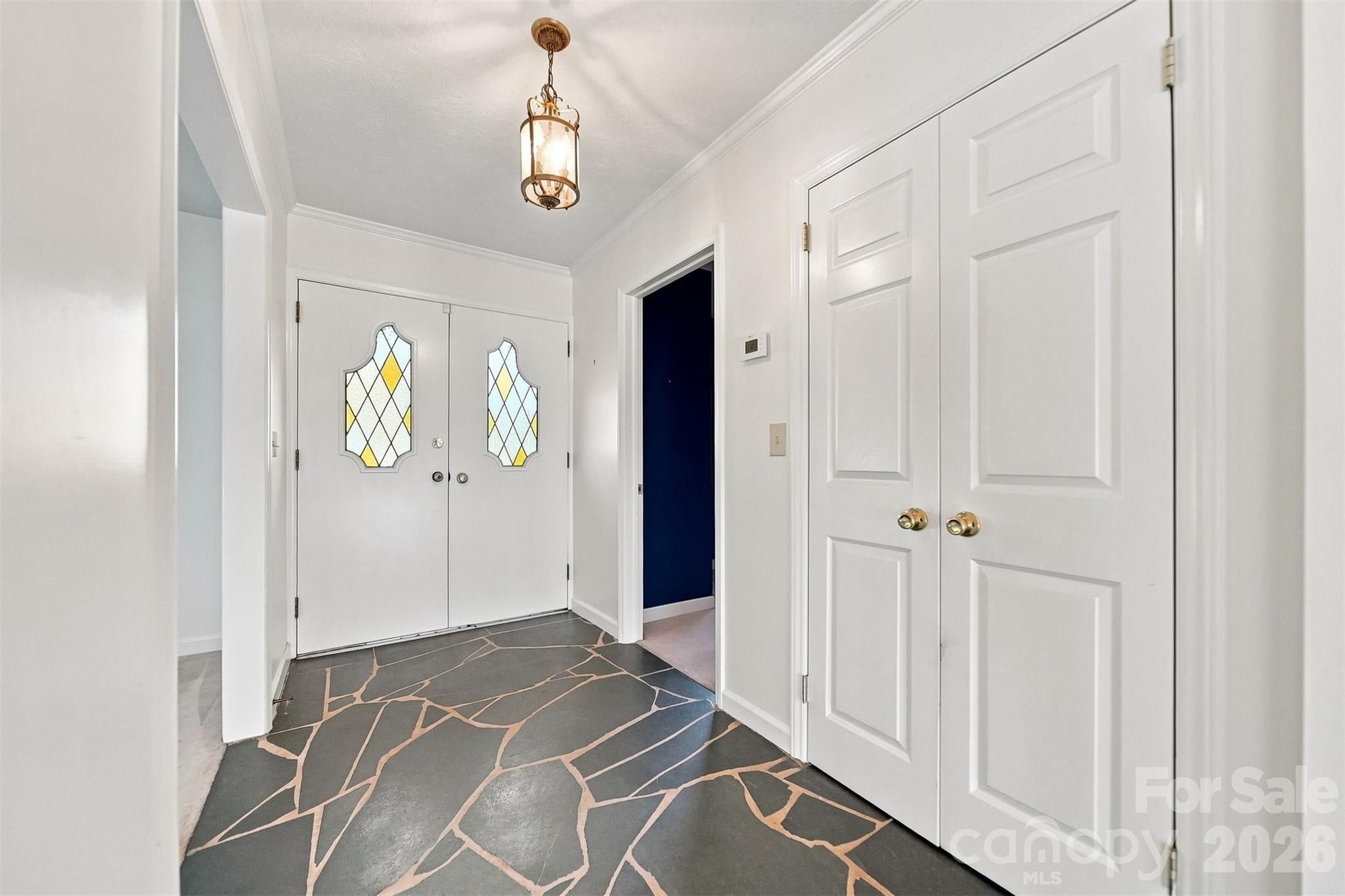 2796 Lakeview Drive — Lenoir