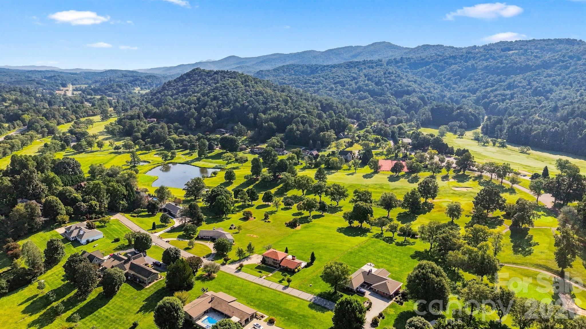 2796 Lakeview Drive — Lenoir