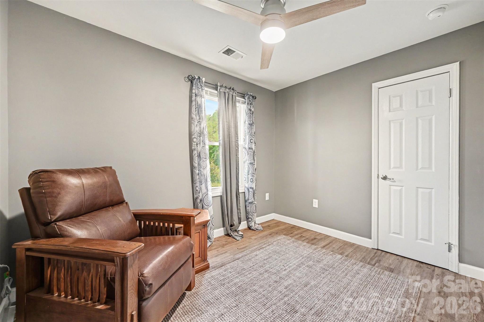 812 Capps Hill Mine Road — Charlotte