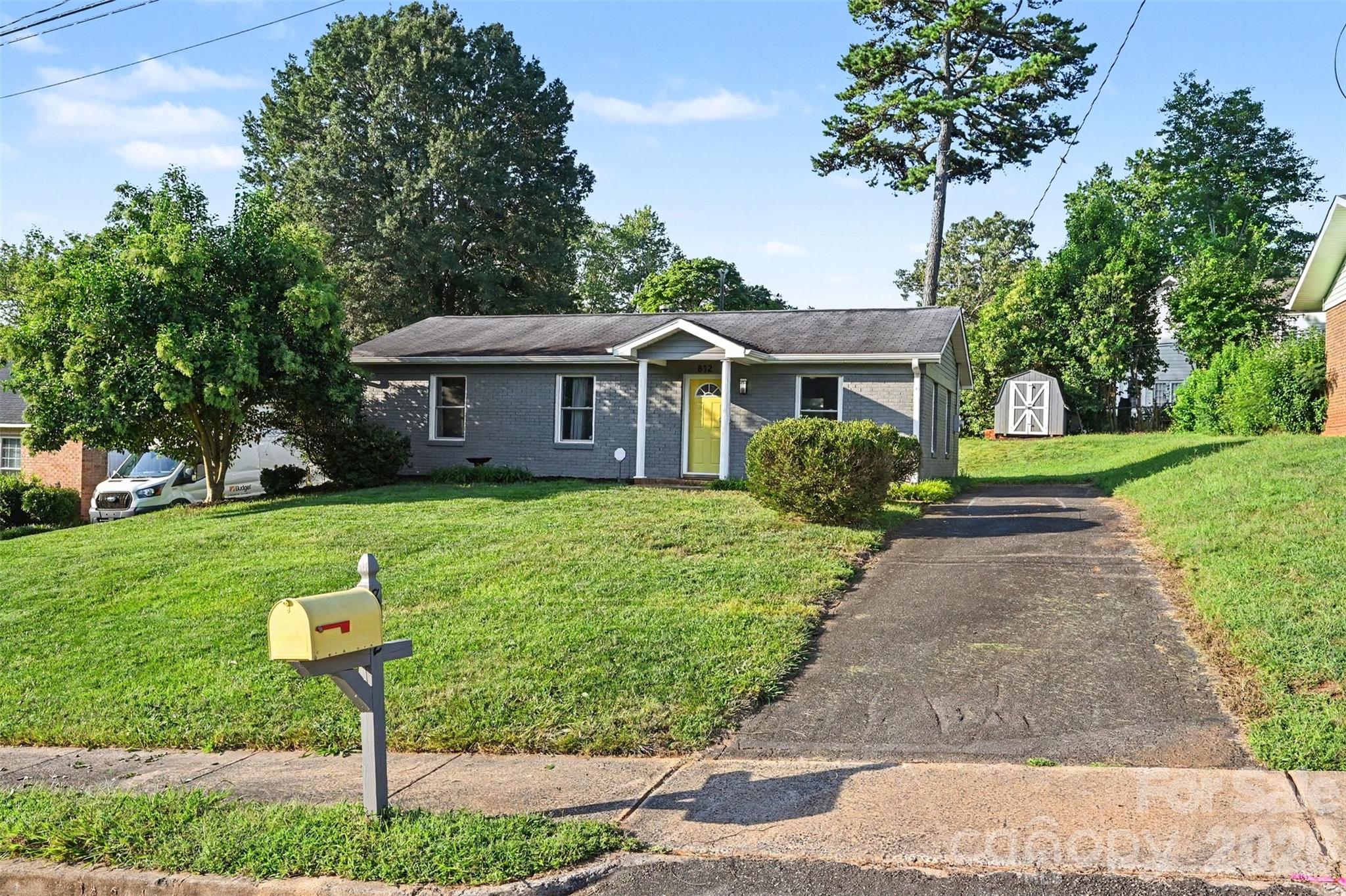 812 Capps Hill Mine Road — Charlotte