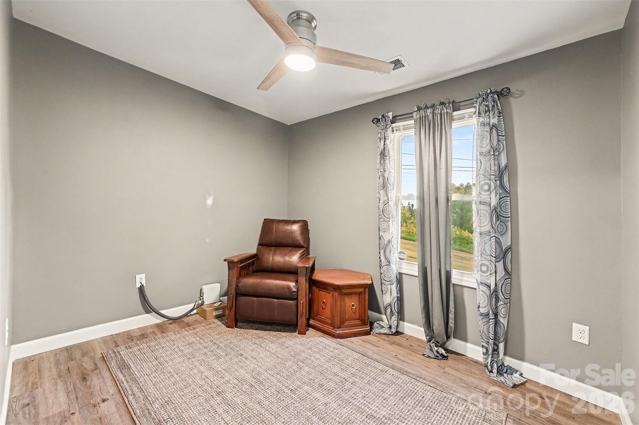 812 Capps Hill Mine Road — Charlotte