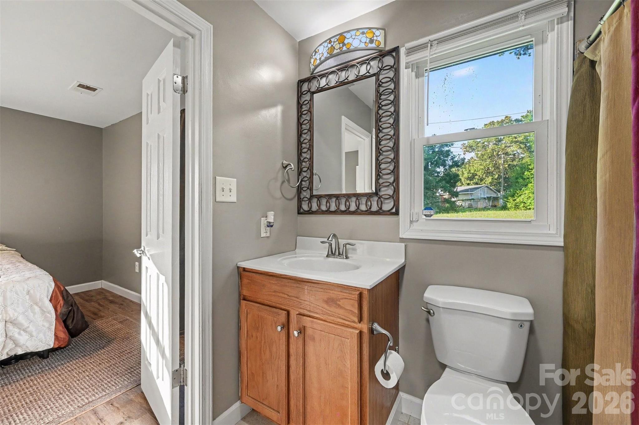 812 Capps Hill Mine Road — Charlotte