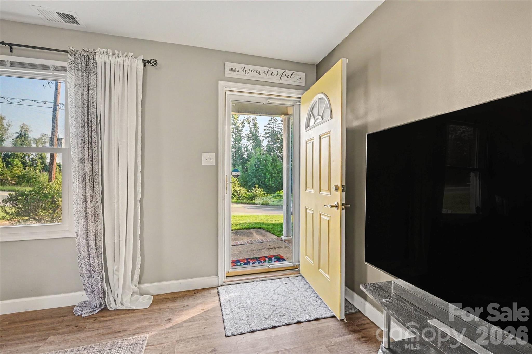 812 Capps Hill Mine Road — Charlotte